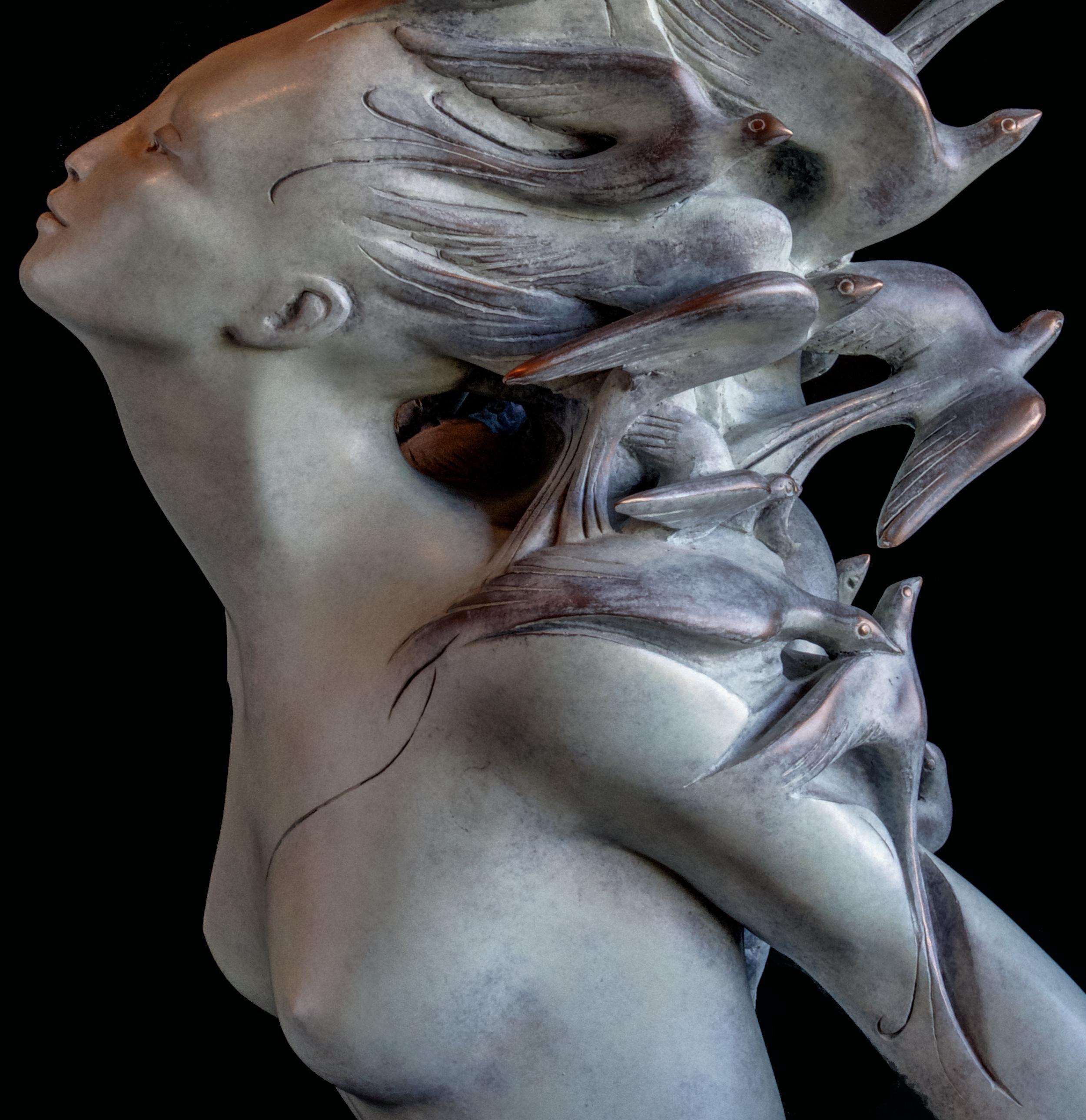 Sculpture en bronze « Samadhi », nu figuratif et esprit d'oiseau renaissant du symbolisme 3
