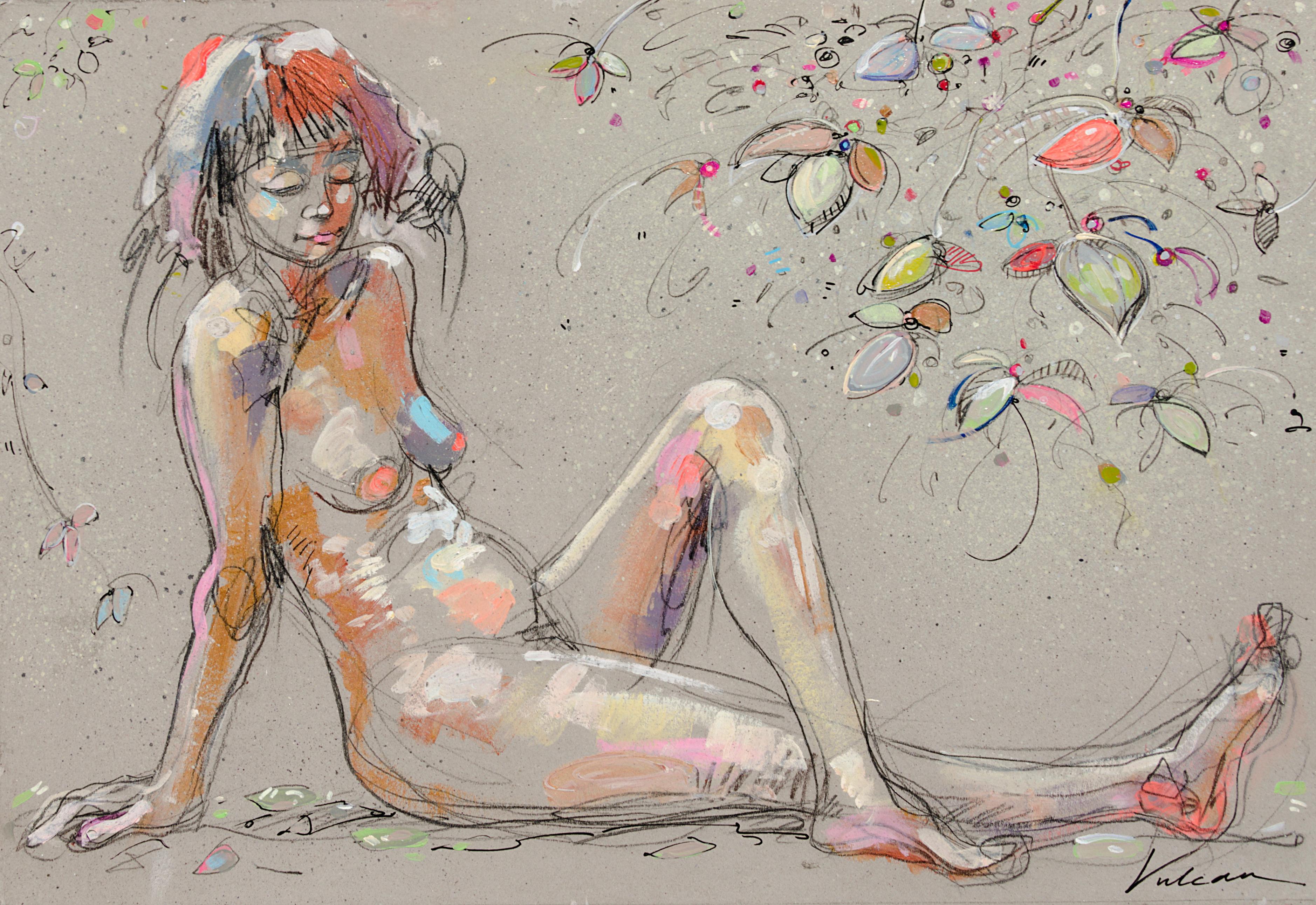 ""Mischievous", nackte Frau, die mit gekreuzten Beinen und Blumen an den Armen liegt
