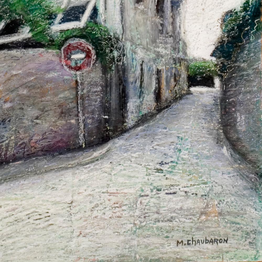 This artwork is part of a series of oil pastels from Marc Chaubaron, who aimed to keep a record of the old Saint-Goustan French port.

It features a corner house with a vegetated veranda, separated from the streets by a stone wall. An old-style lamp