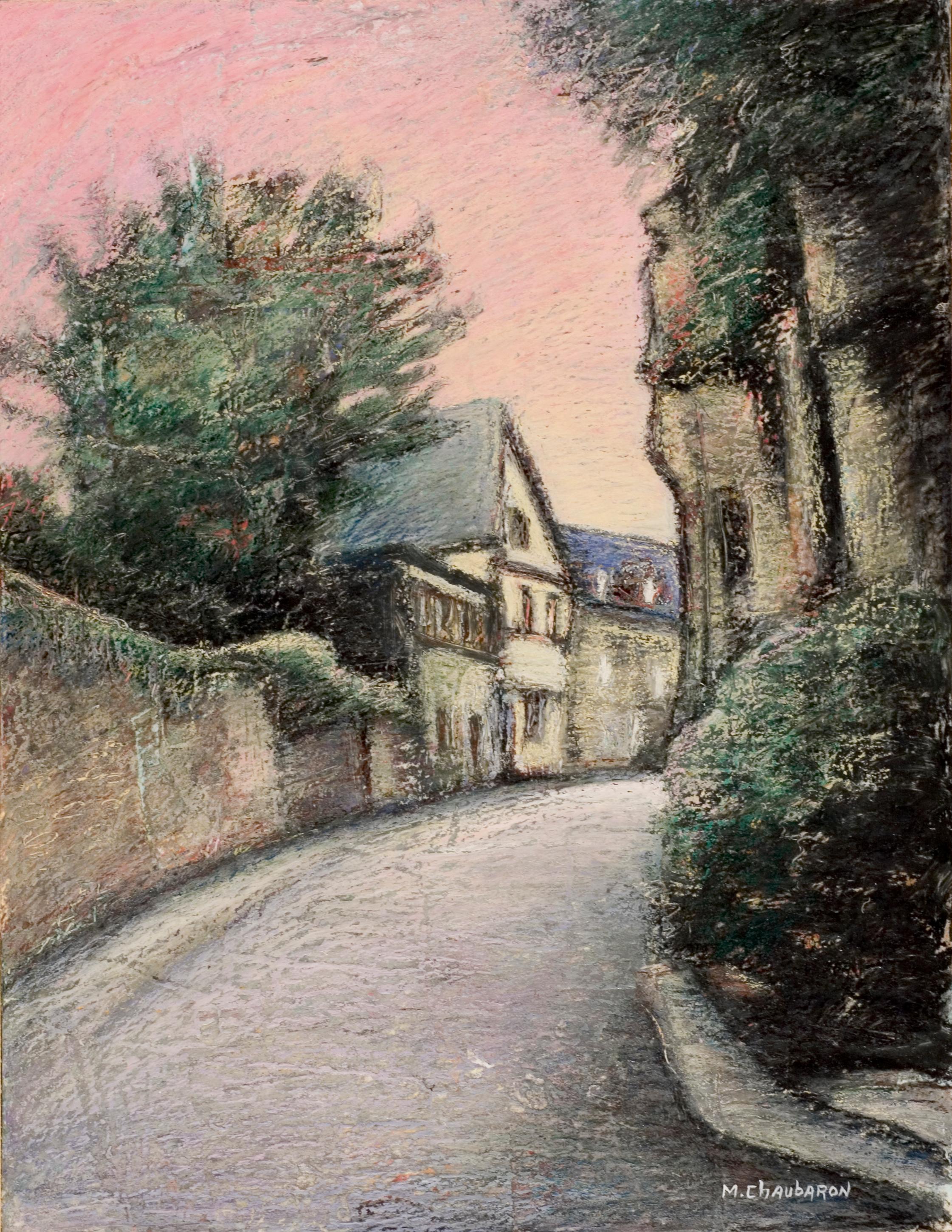 Calle curva con cielo rosa, casas, muro y árboles Pastel al óleo