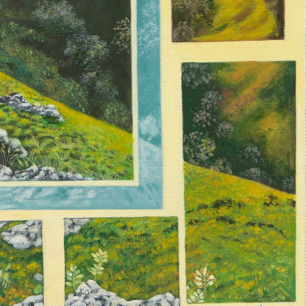 Esta obra de arte representa un paisaje montañoso, rocoso pero verde, con varios picos y un cielo rosado al atardecer.  El artista pintó el paisaje en recuadros, como si fuera un puzzle.  Una zona exterior prolonga el paisaje verde pero en un azul