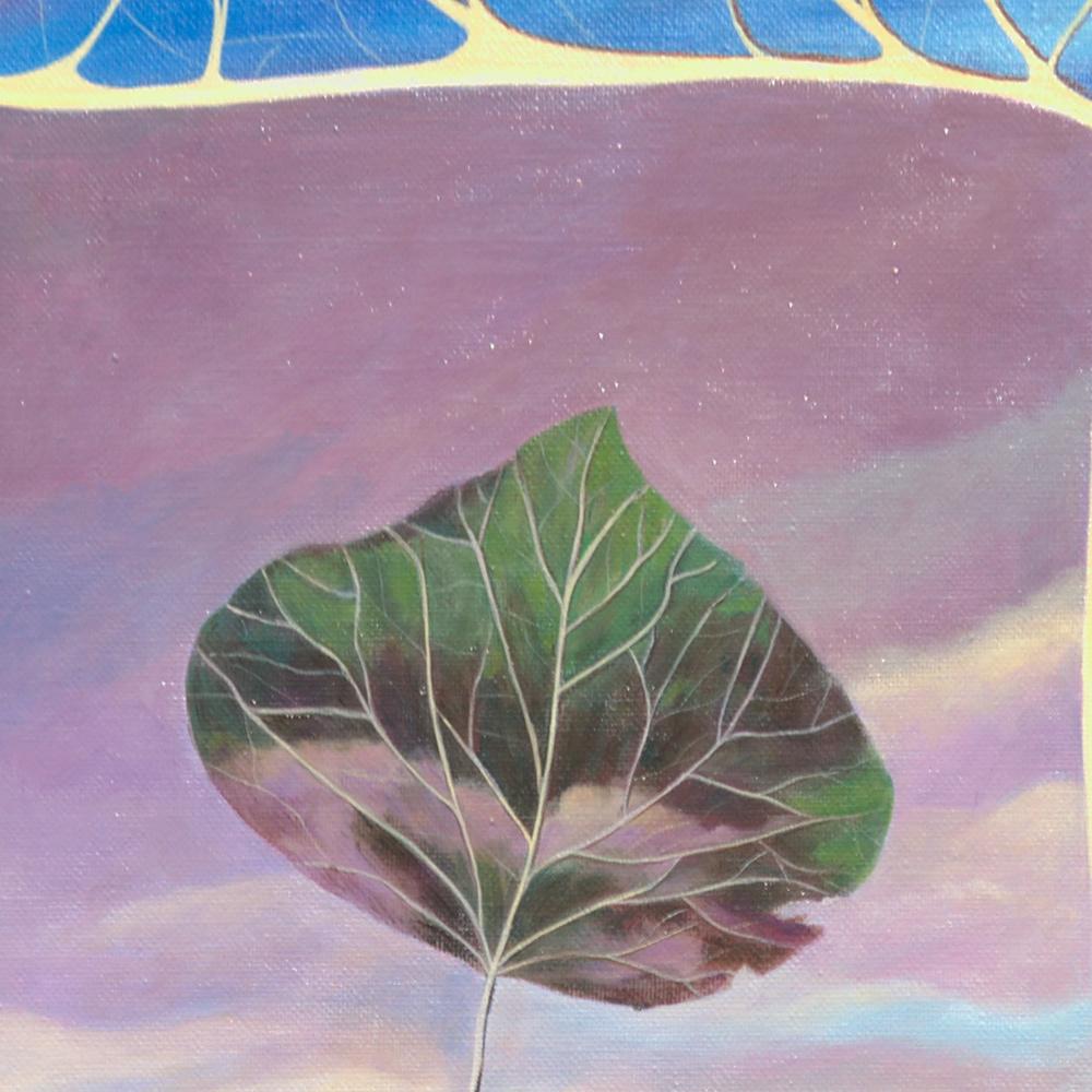 Quest'opera d'arte raffigura un paesaggio molto fiorito in primo piano.  Anche se la luna è visibile, i fiori sembrano illuminati dalla luce del sole.  Al centro della tela, un albero luminoso a forma di porta contiene un altro paesaggio con una
