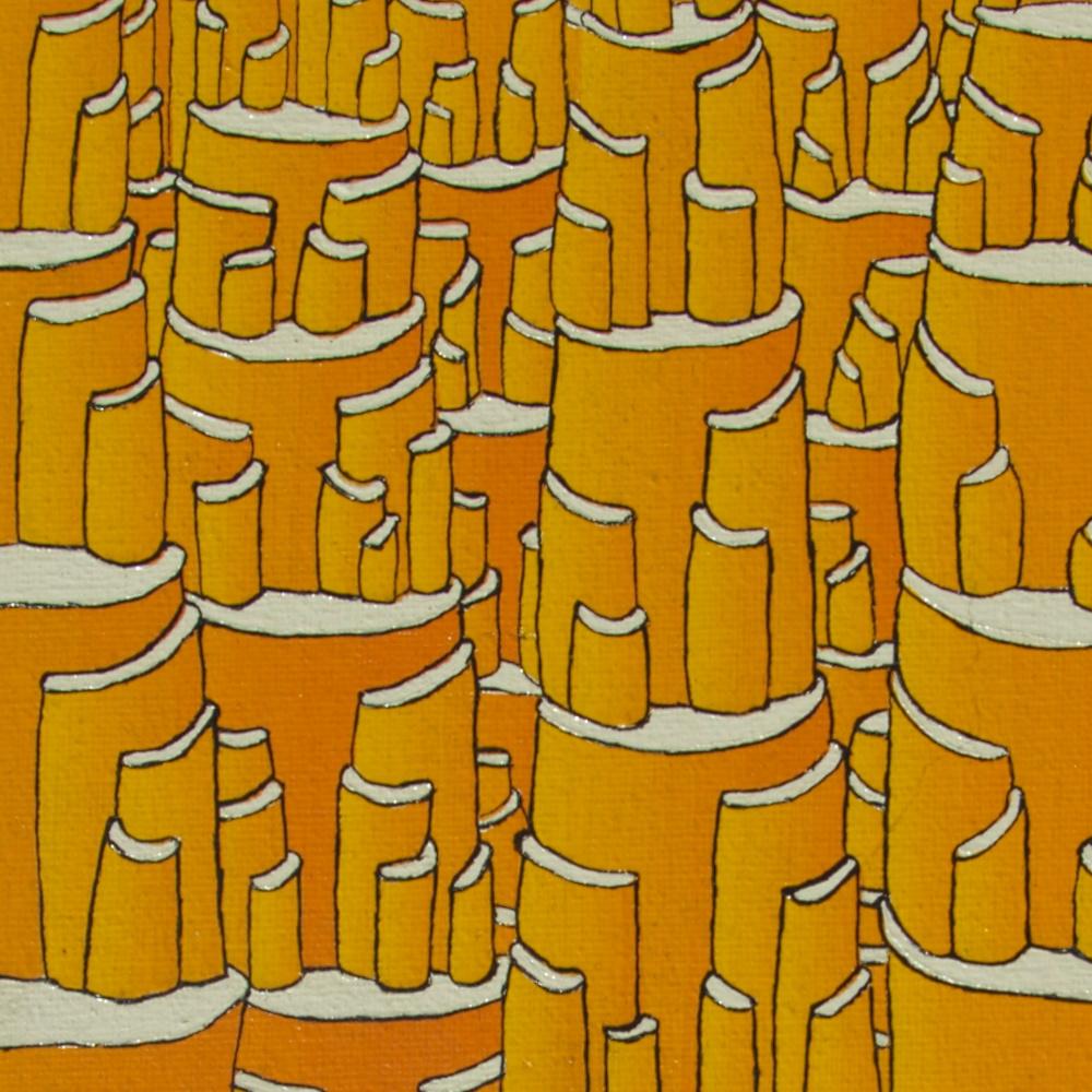 Dieses Kunstwerk zeigt orangefarbene vertikale Konstruktionen mit weiß/beigen Böden.  Die Leinwand ist vollständig mit solchen Konstruktionen bedeckt, die an Termitenhügel erinnern.  Sie sind kegelförmig und haben mehrere Stockwerke.  Sie sind