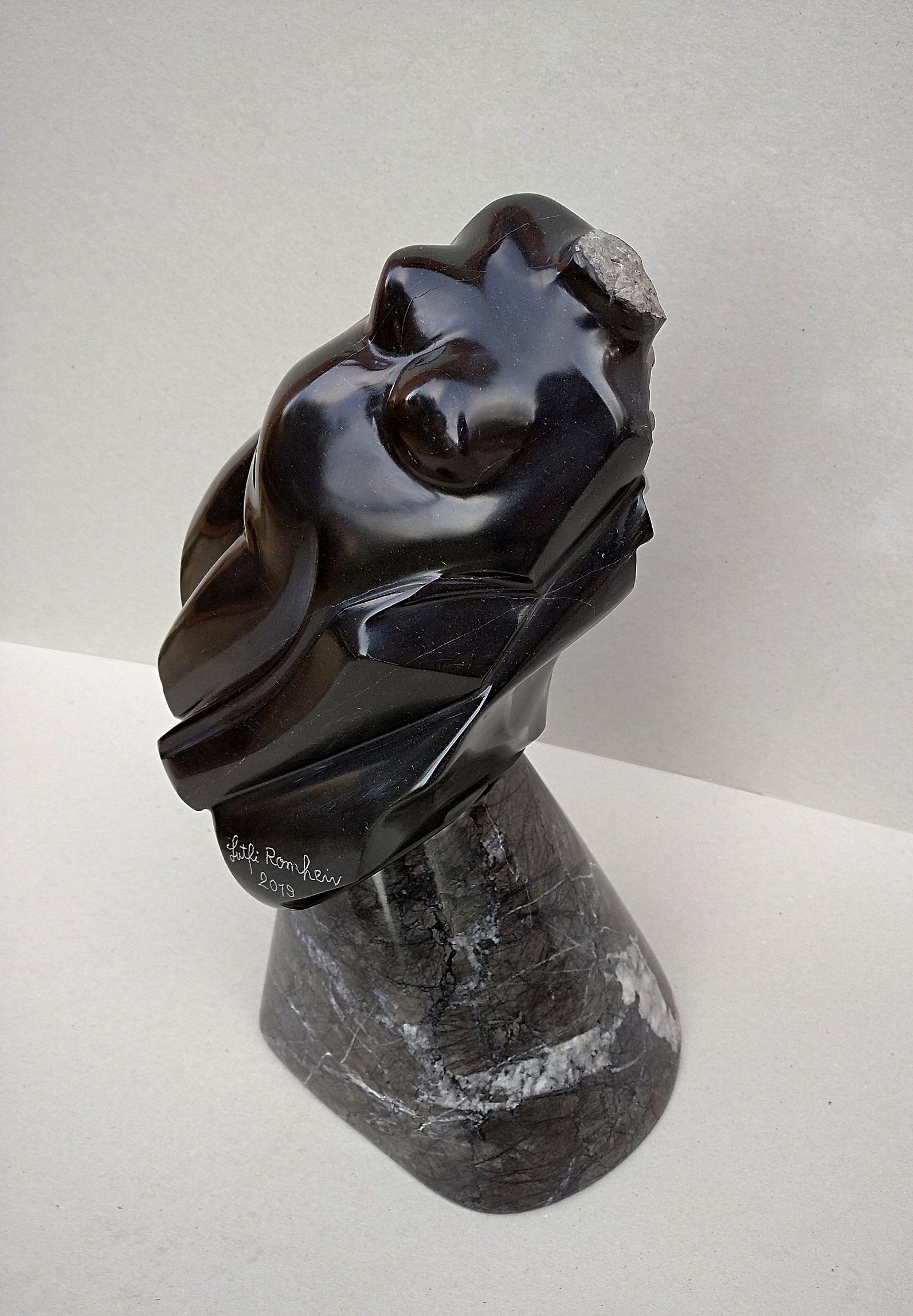 „“Buste Emport““, ungewöhnliche figurative weibliche Skulptur aus schwarzem Marmor, nackt  im Angebot 3