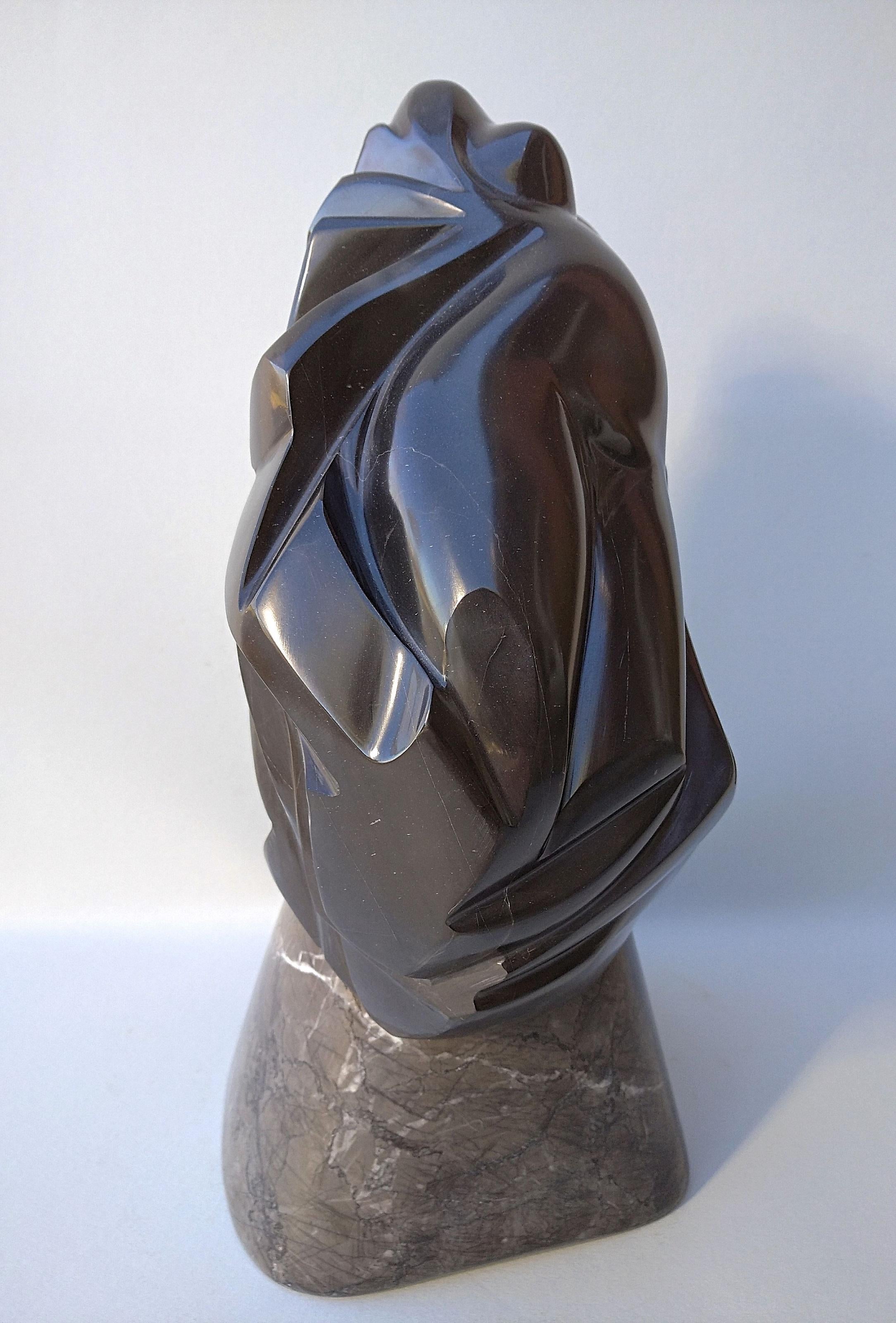 „“Buste Emport““, ungewöhnliche figurative weibliche Skulptur aus schwarzem Marmor, nackt  im Angebot 8