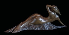 "Odalisca", scultura figurativa in bronzo di donna nuda e sdraiata