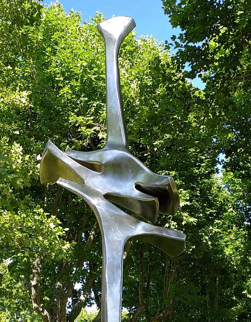 This unique-piece abstract sculpture, named “Flamingo”, was created and shaped by Lutfi Romhein directly from 2 mm thick 316L stainless steel sheets.

This slender artwork measures 3.5 meters tall. It invites one to lift his eyes to the sky…

The