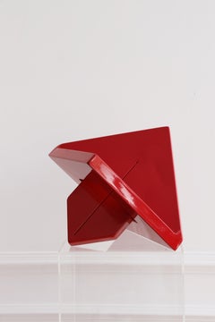 The arrow Small Decoration Red Metal Sculpture Maite Carranza