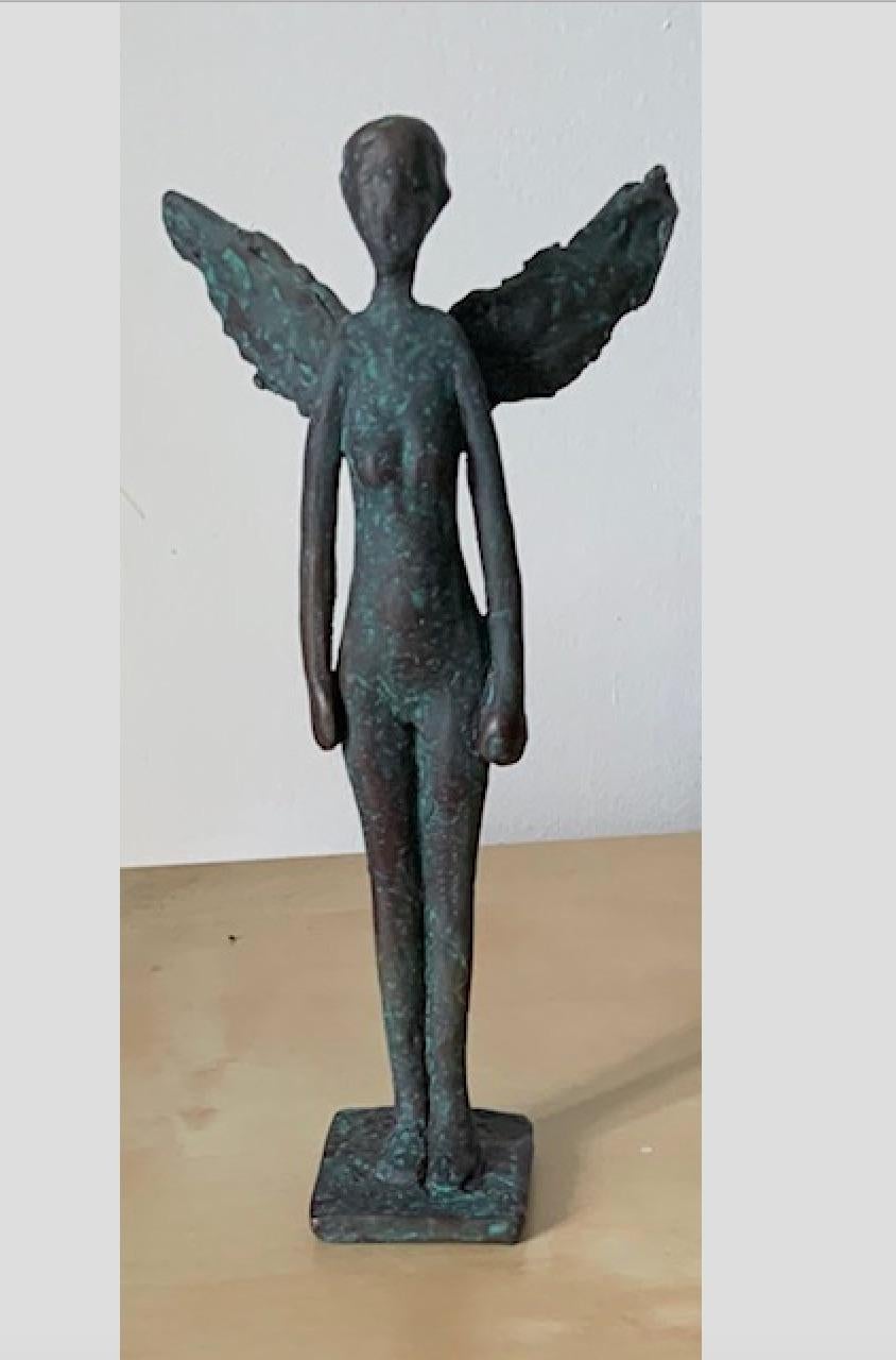 Hadiya Finley Figurative Sculpture – Engel aus Engels