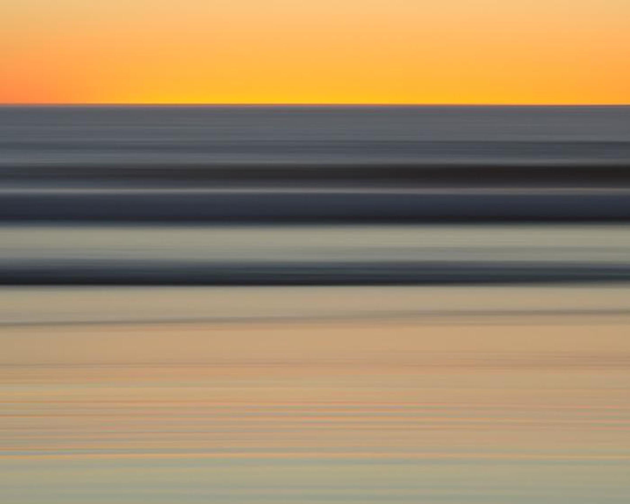 Susie Loucks Abstract Photograph - Dusk