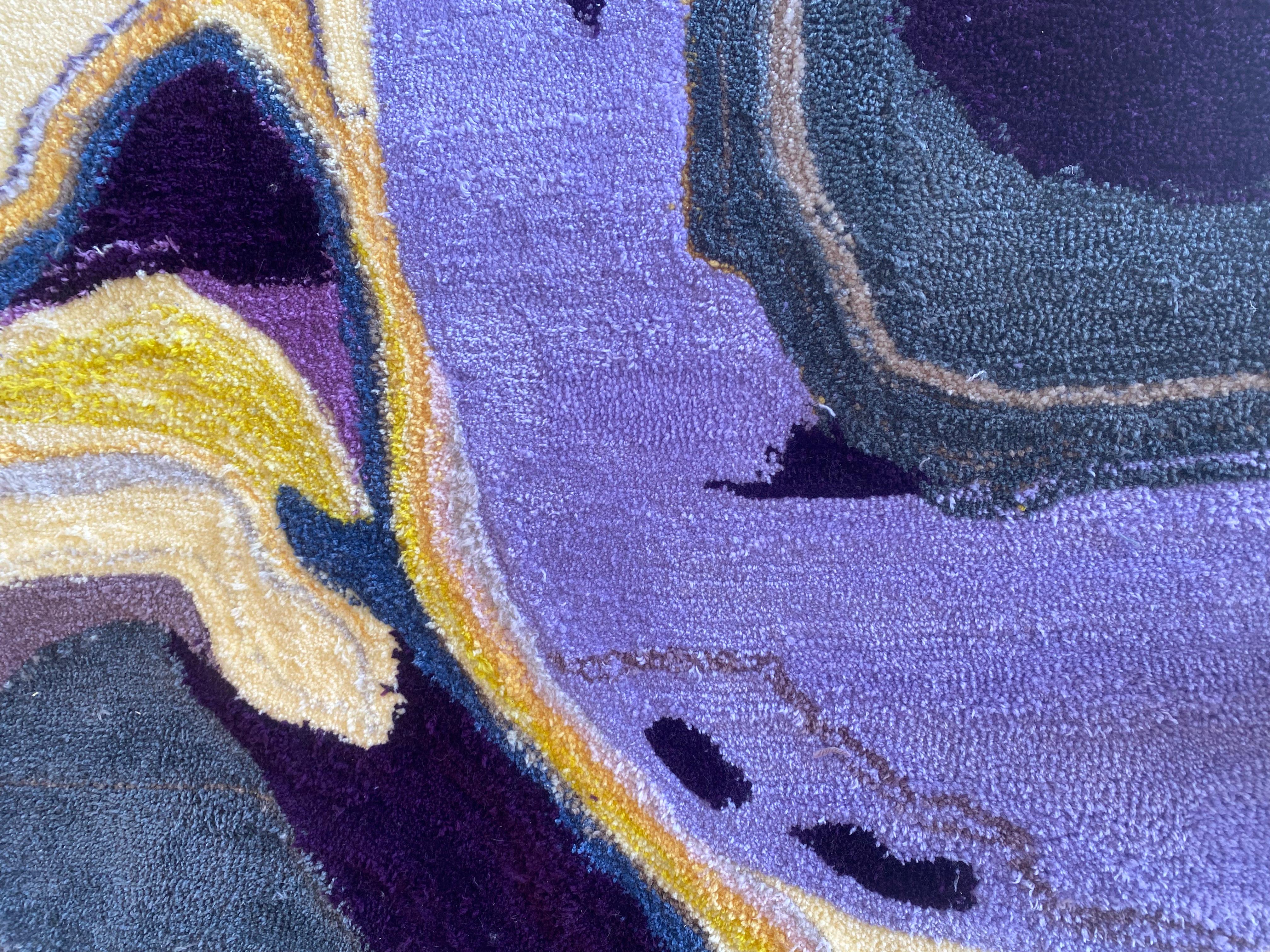 „Portal to a Geode“ -- Handgefertigter Teppich von Jenny Day im Angebot 1