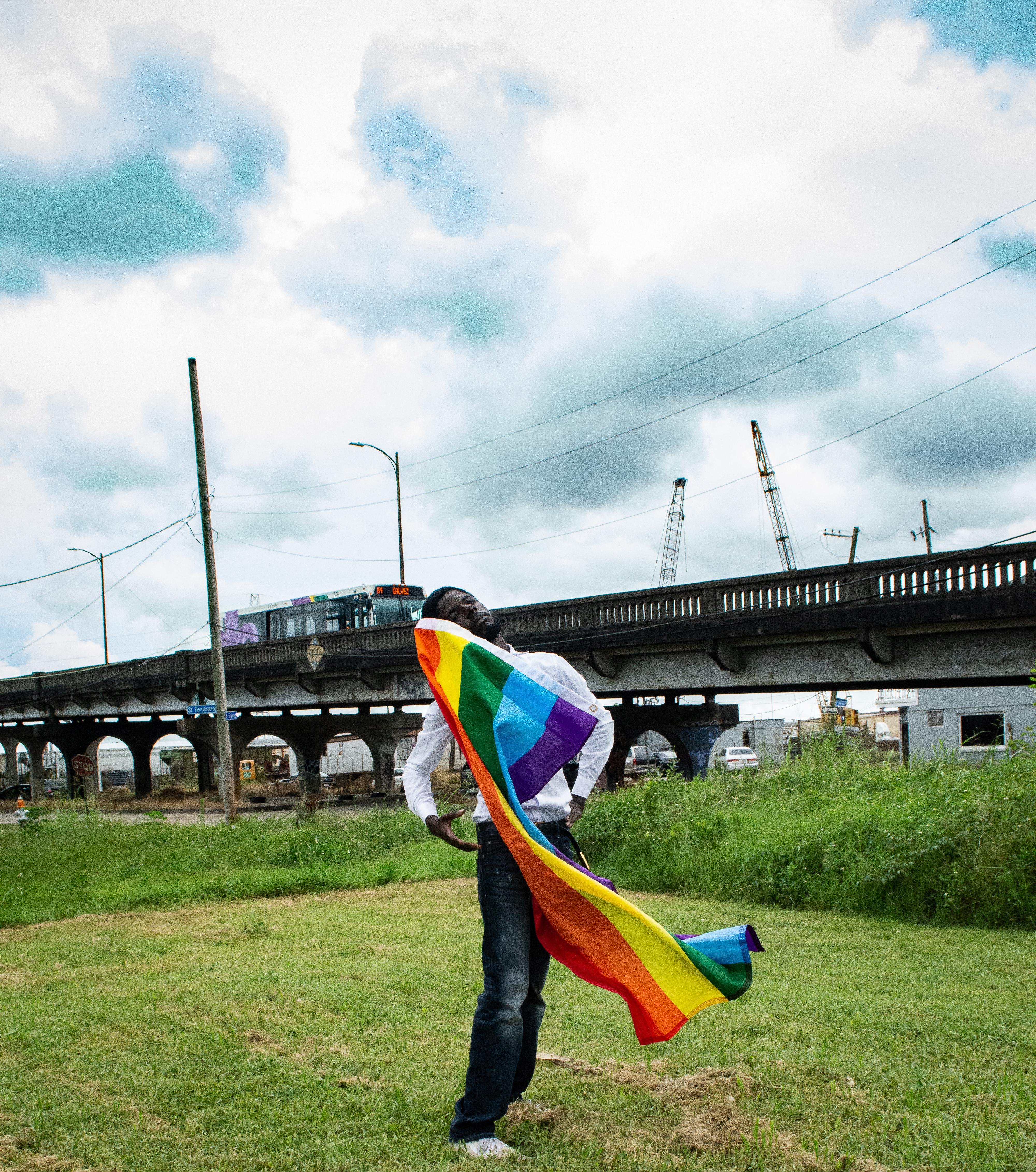 Figurative Photograph di Trenity Thomas - Con cura