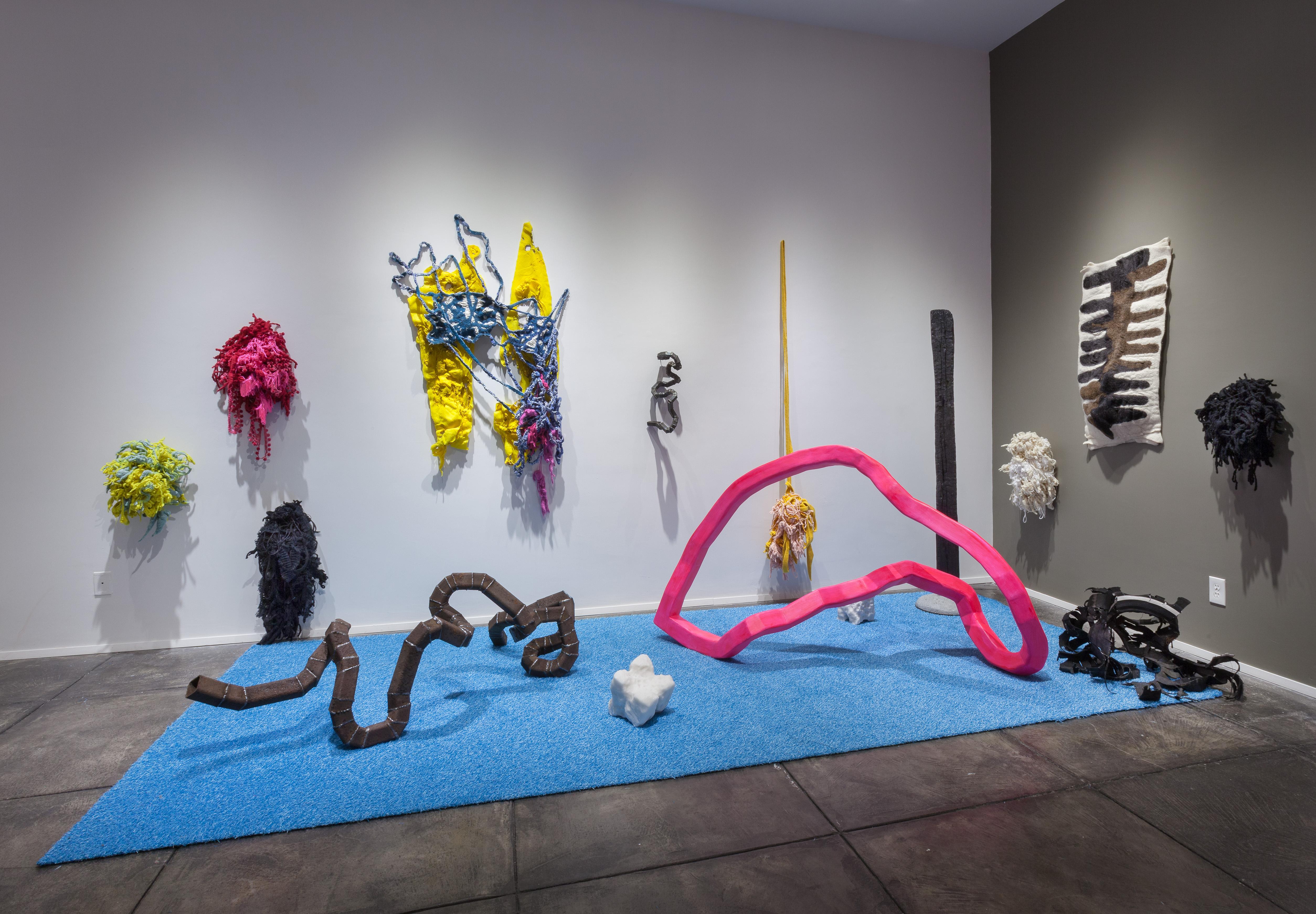 Pompón de cereza - Art Contemporáneo de Gina Phillips