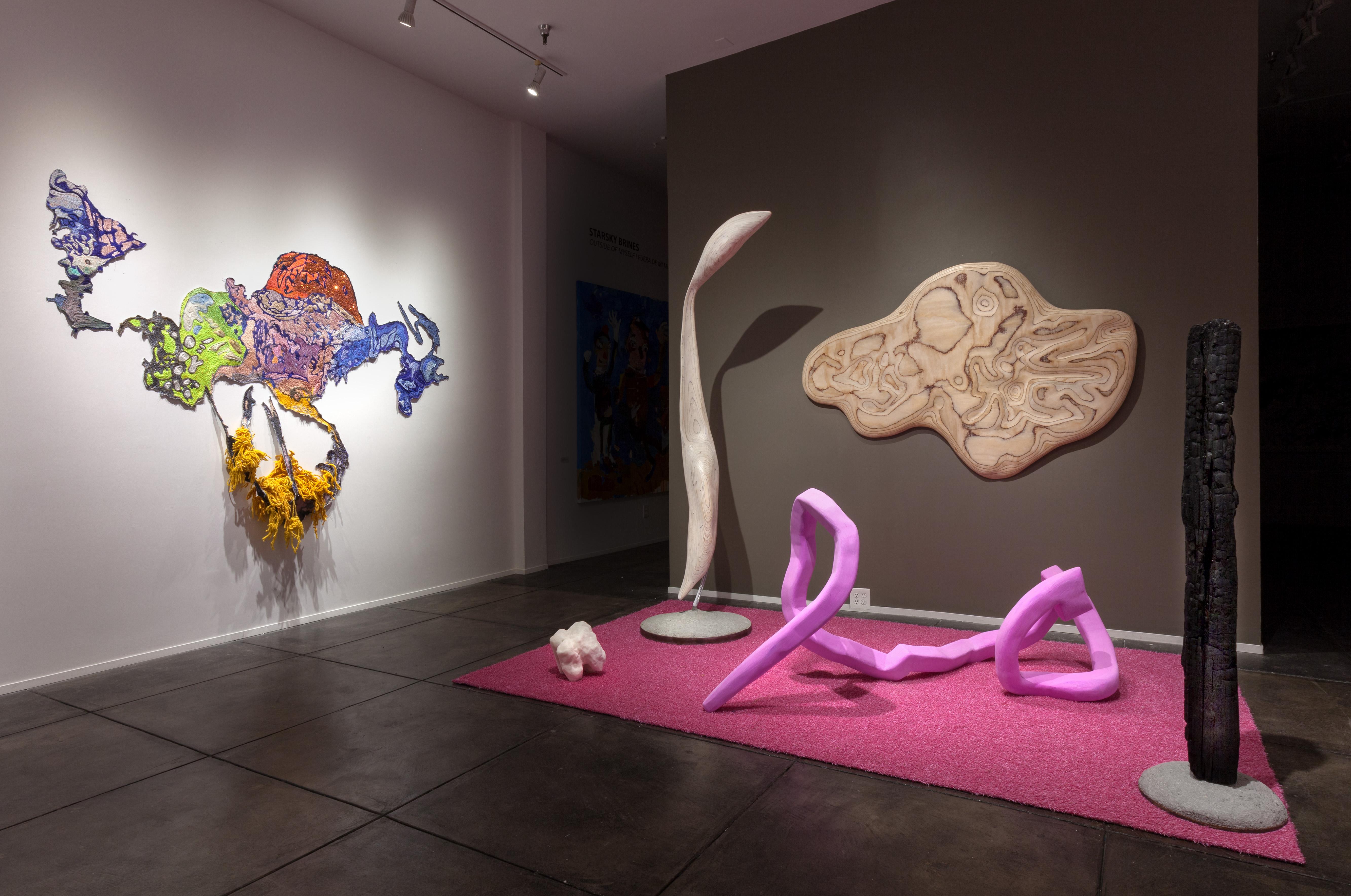 Fletcher violet - Contemporain Sculpture par Gina Phillips