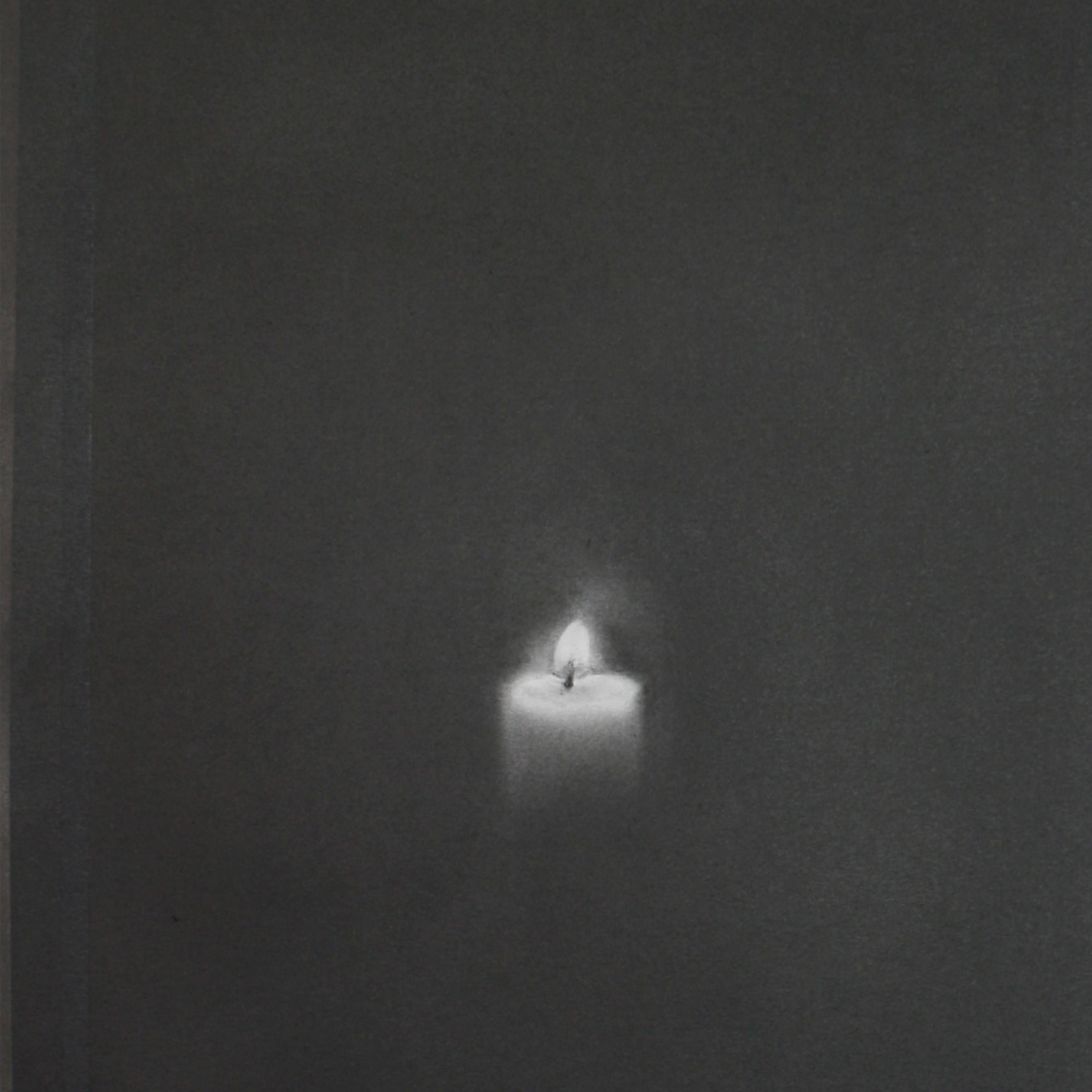 Simon Schubert, Candle, flame, graphite drawing, photo realist,  im Angebot 2