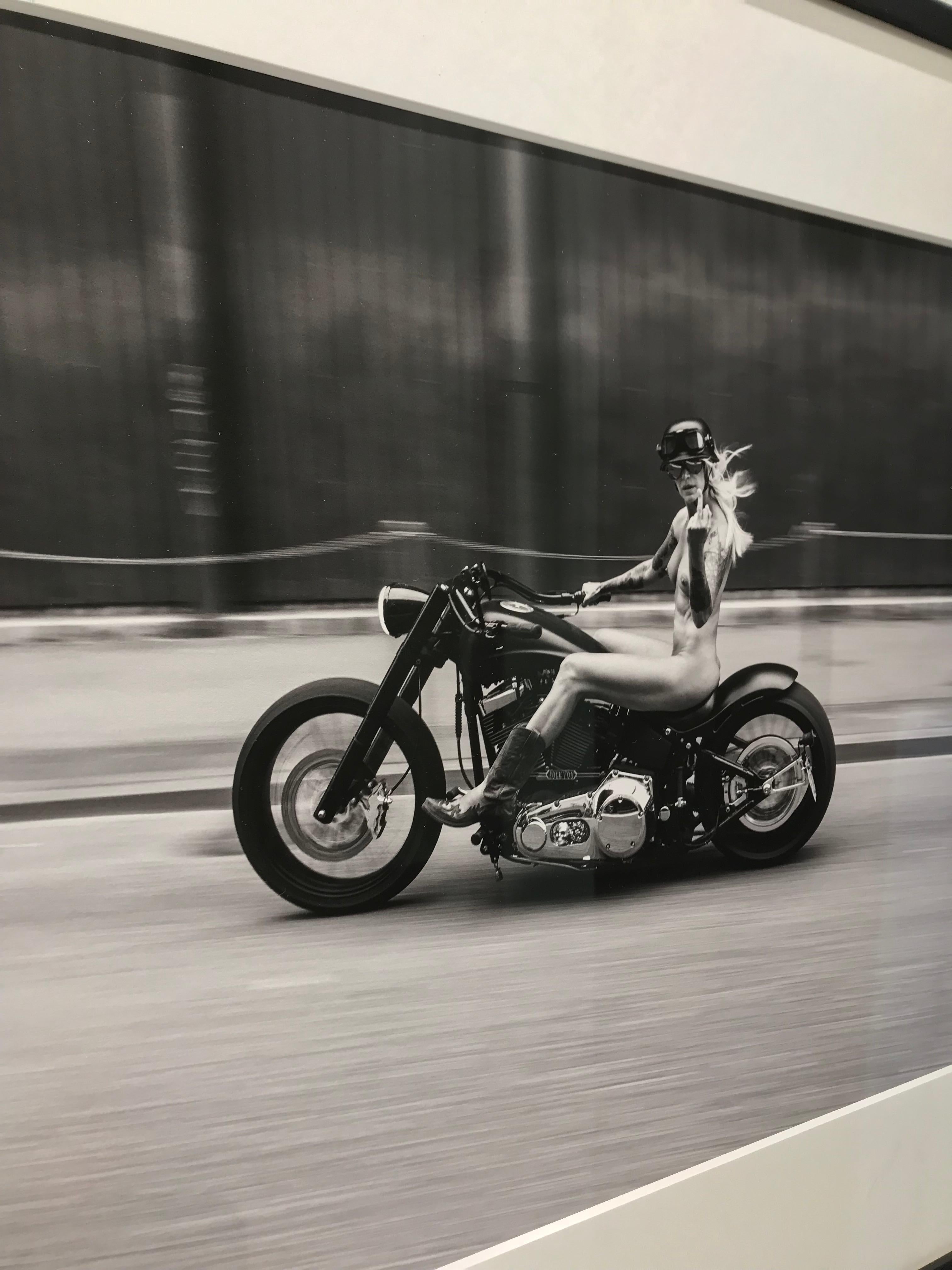 Right attitude, 2015, Contemporary Black and White photography, Harley Davidson - Photograph by Alberto Venzago