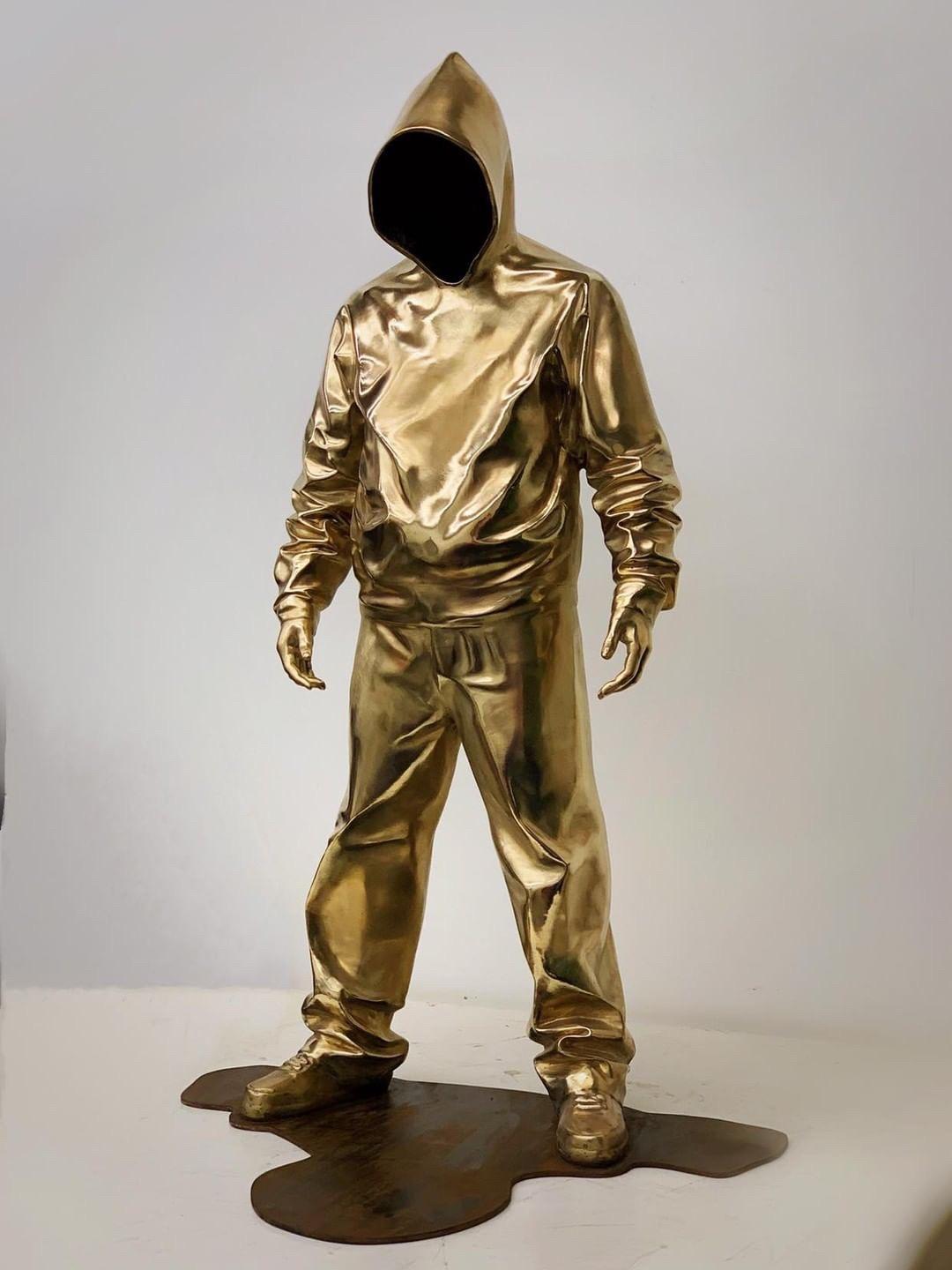 "Existence"  Bronze sculpture Edition 4/8 by Huang Yulong

35 2/5 × 21 7/10 × 15 in
90 × 55 × 38 cm

ATTENTION: MIGHT REQUIRE ADDITIONAL HANDLING TIME

ABOUT THE ARTIST
Huang Yulong was born in 1983 in Anhui Province, China. In 2007 he graduated