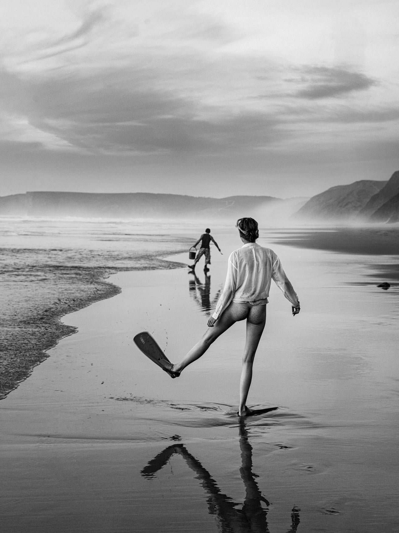 "Fishermans Dance" Photographie en noir et blanc Edition 2/7 par Lukas Dvorak
