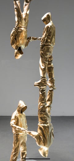 „YoBro!! 2“ Bronzeskulptur 90" x 20" x 16" Zoll Auflage 3/3 von Huang Yulong