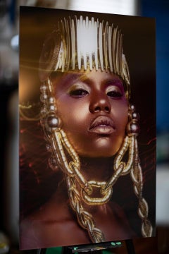 "Muñeca WooDoo I" Fotografía 24" x 16" pulgadas Ed 1/1 de Viktorija Pashuta