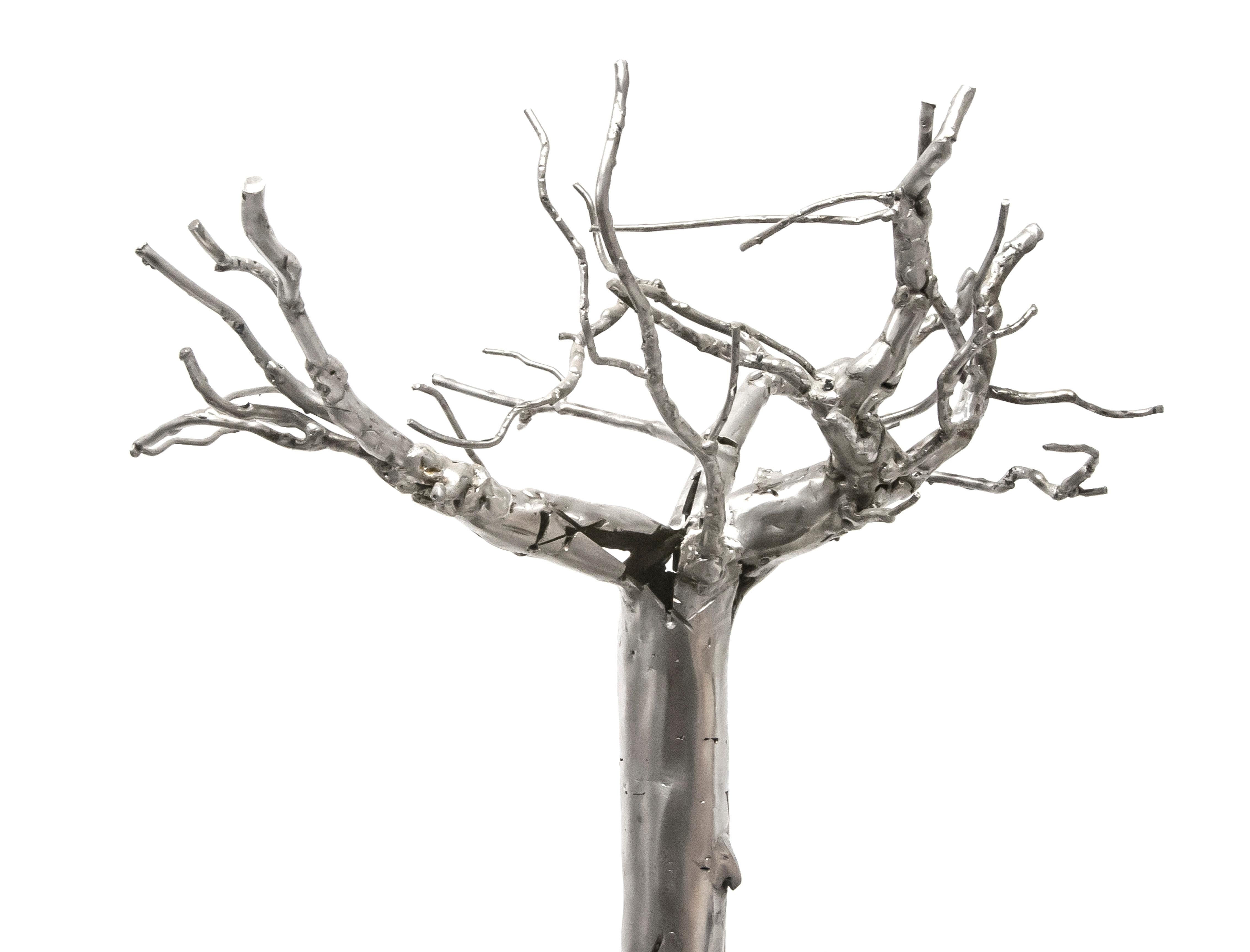 Invertido rbol - 21e siècle, contemporain, sculpture figurative, acier, arbre - Gris Figurative Sculpture par Jordi Díez Fernández