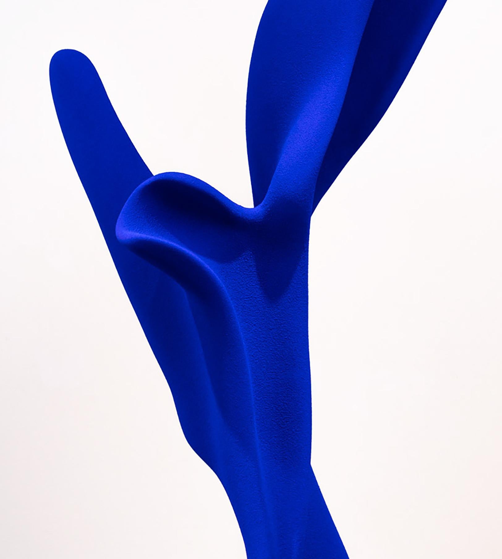 Blue Victory - 21st Century, Contemporary, Sculpture, Abstract, Acrylic Cast - Gray Abstract Sculpture by Samuel Dejong