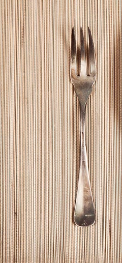 Buen Provecho I - XXI secolo, Scultura figurativa contemporanea, Oggetti riciclati