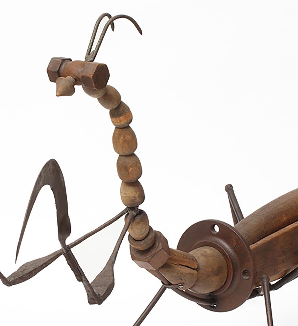 Miquel Aparici's sculptures are surprising assemblages made from old objects that had other uses in the past, and which the artist recovers and uses in a creative and ingenious way. The result is an original collection of unusual animals that test