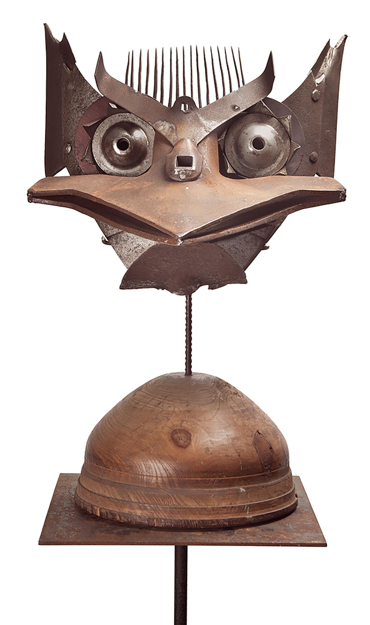 Máscara Ave - Siglo XXI, Escultura Figurativa Contemporánea, Objetos Reciclados - Sculpture Contemporáneo de Miquel Aparici