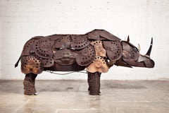 Rinoceronte - 21e siècle, sculpture contemporaine, figurative, objets recyclés