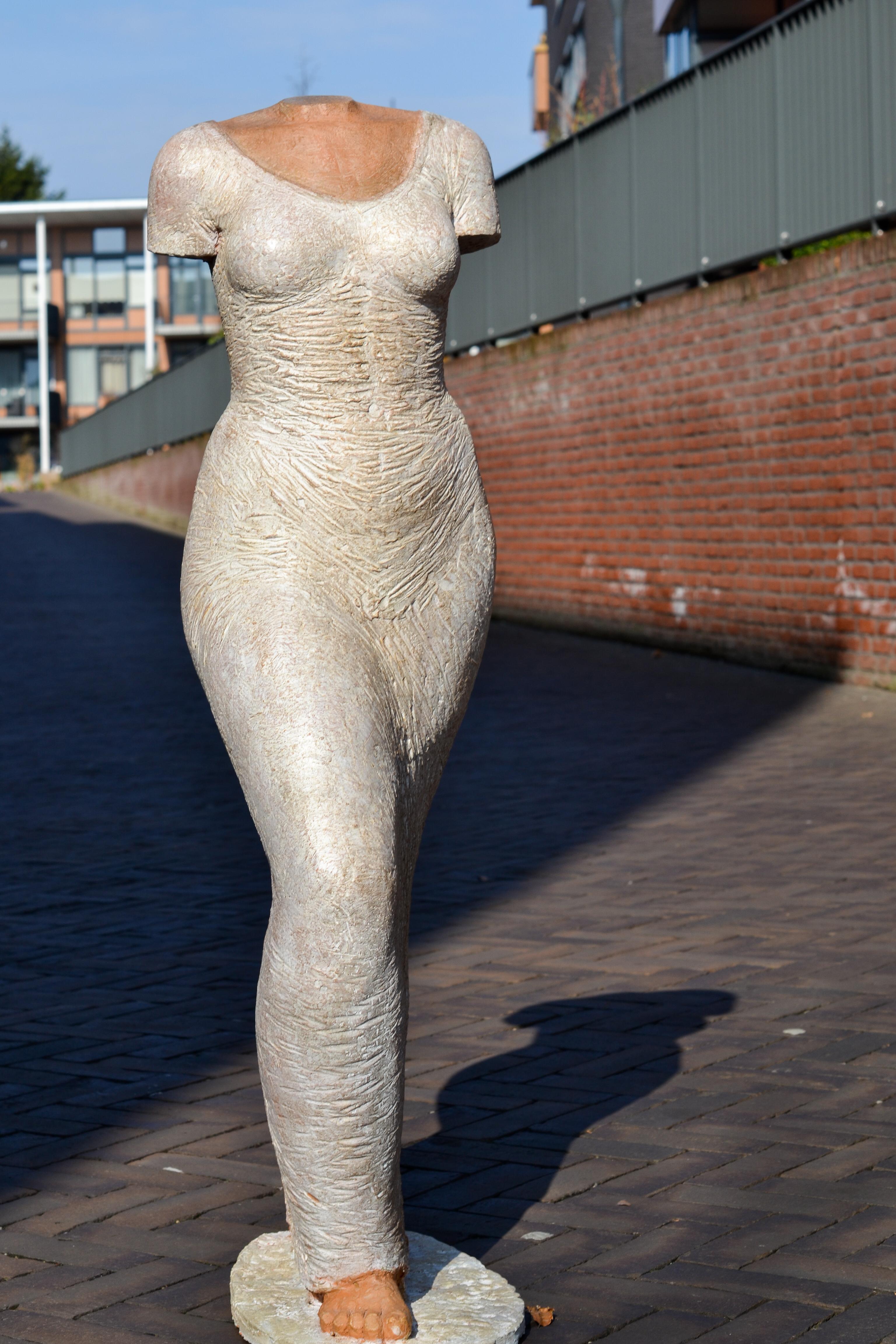 Avanti - Eva Steiner Sculpture Terracotta, 21st Century Contemporary Sculpture 