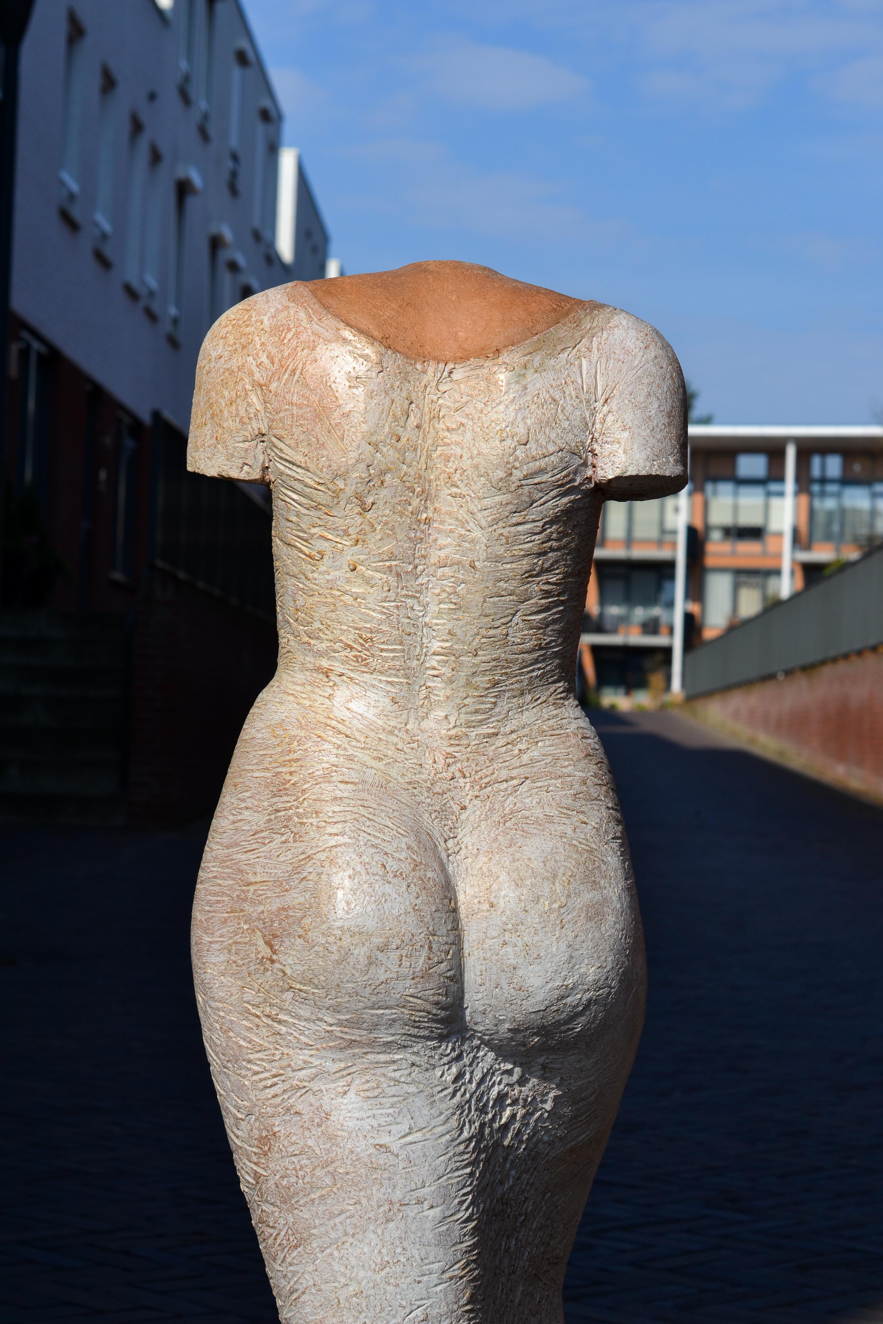 Avanti - Eva Steiner Sculpture Terracotta, 21st Century Contemporary Sculpture  6