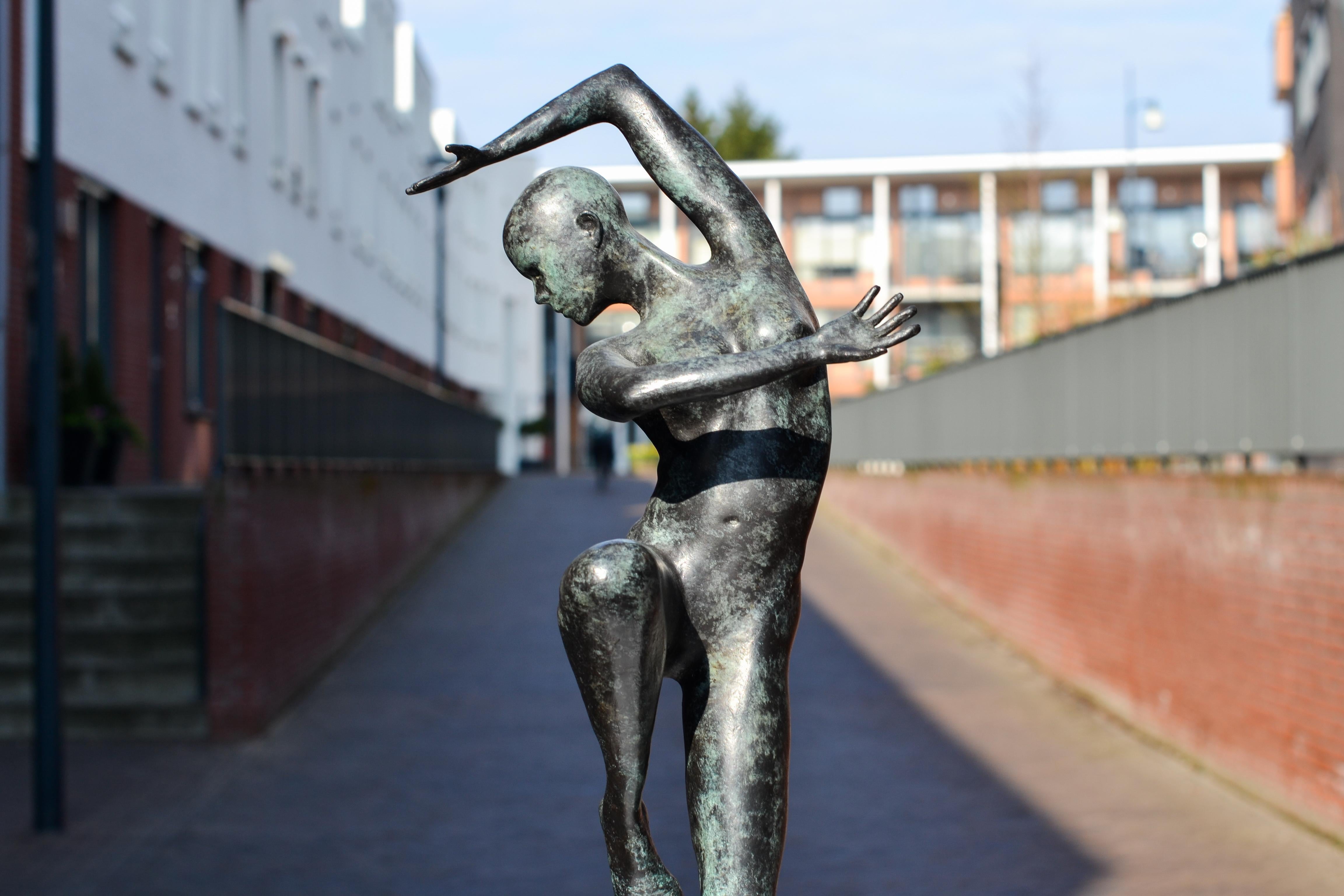 Freedom - Andries Velting 21st Century Contemporary Bronze Sculpture Patina  1