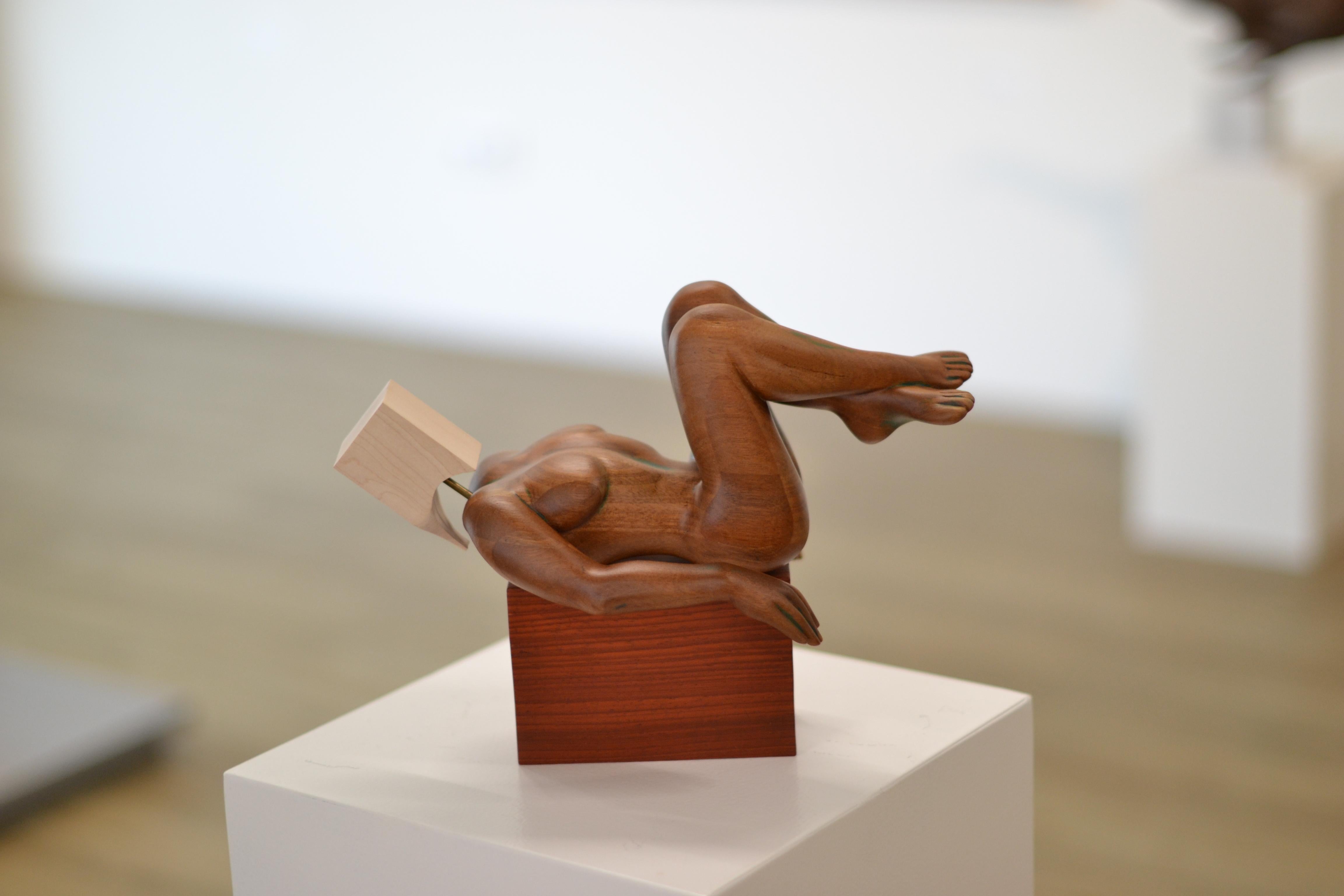 Catatonian Virgin - Jos de Wit, 21° Secolo Contemporaneo, Eucalyptus Maple Wood in vendita 1