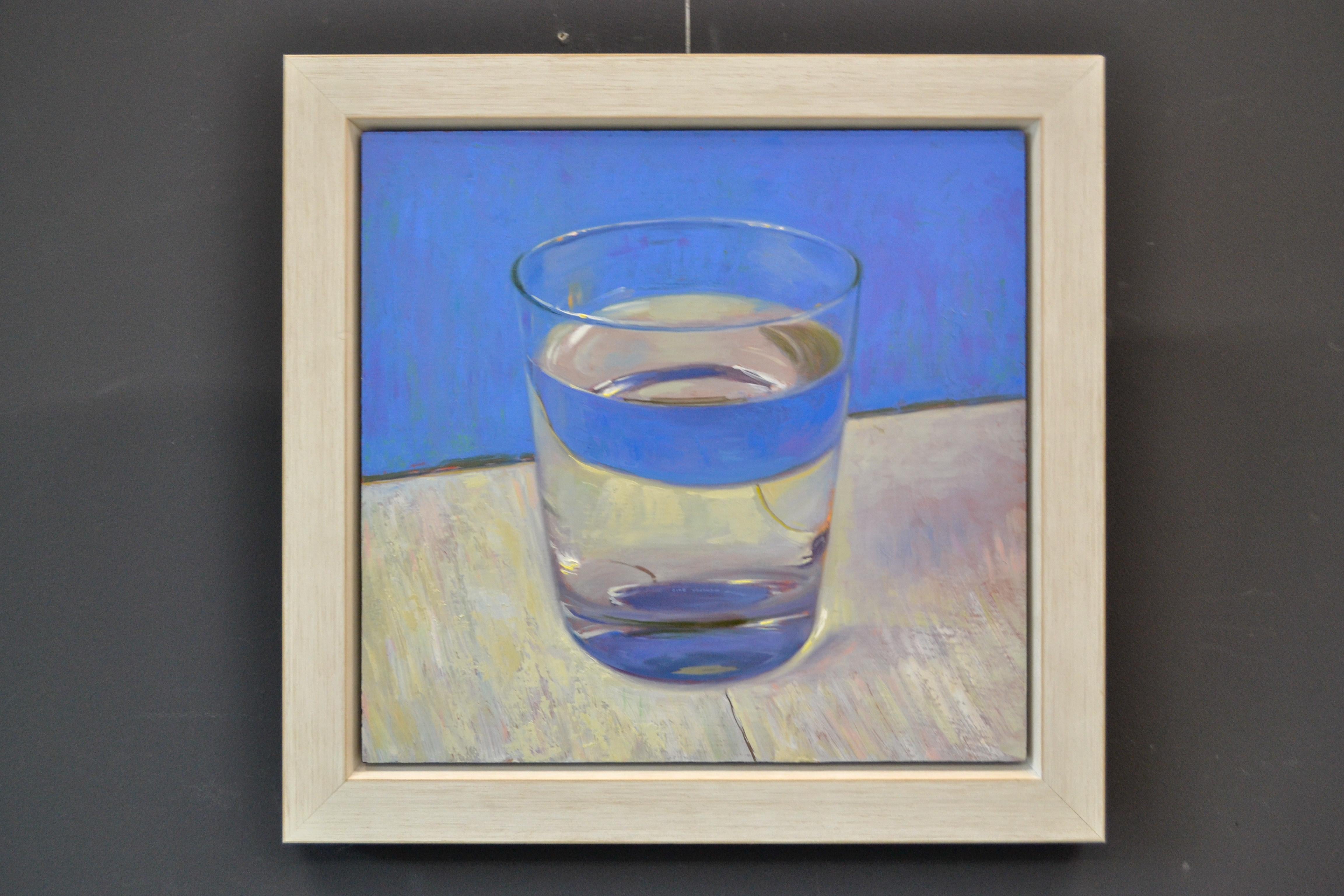 Vaso de agua - Macropintura holandesa contemporánea del siglo XXI - Painting Contemporáneo de Rutger Hiemstra