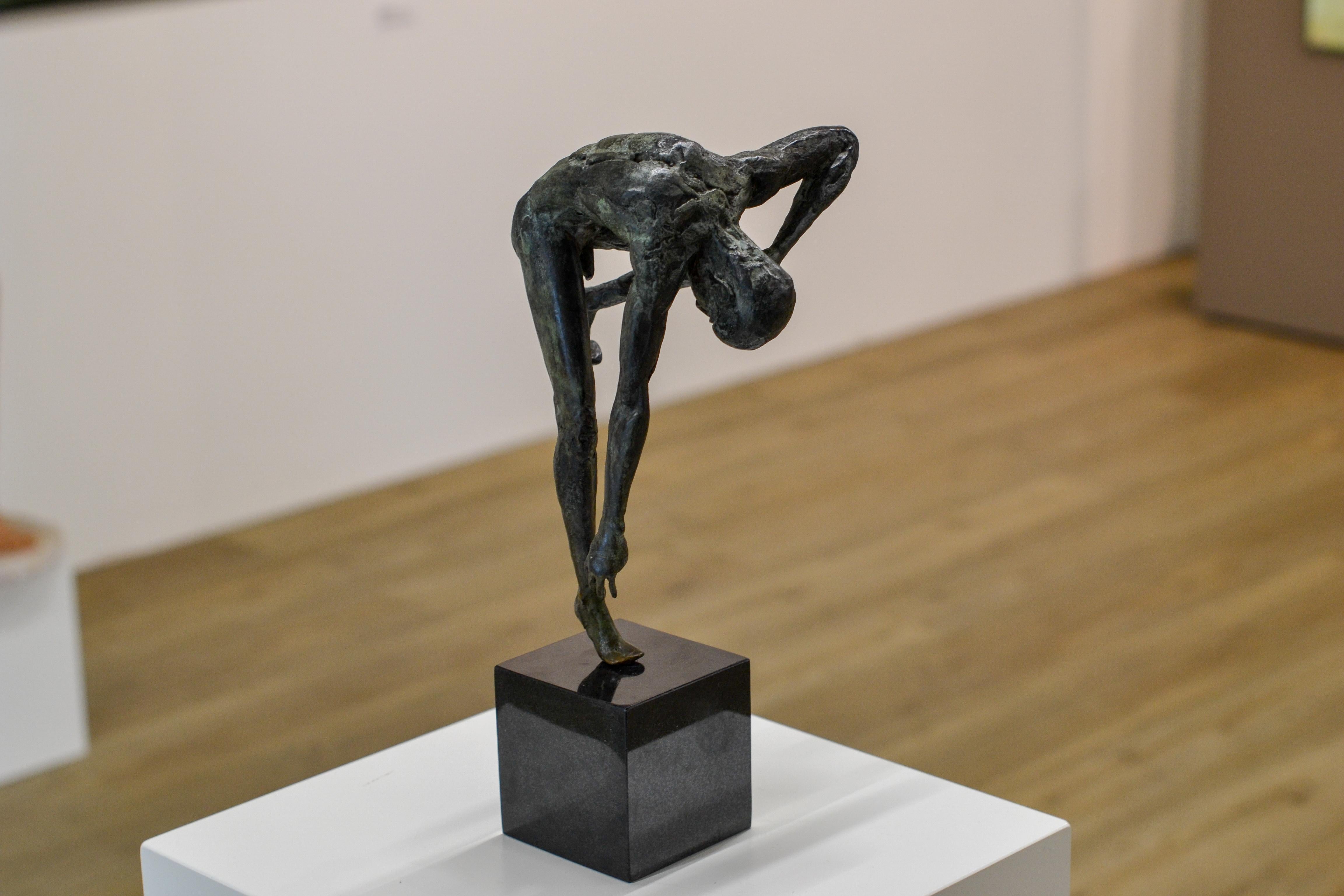 Dancing Free - 21st Century Contemporary Bronze Sculpture by Martijn Soontiens 4