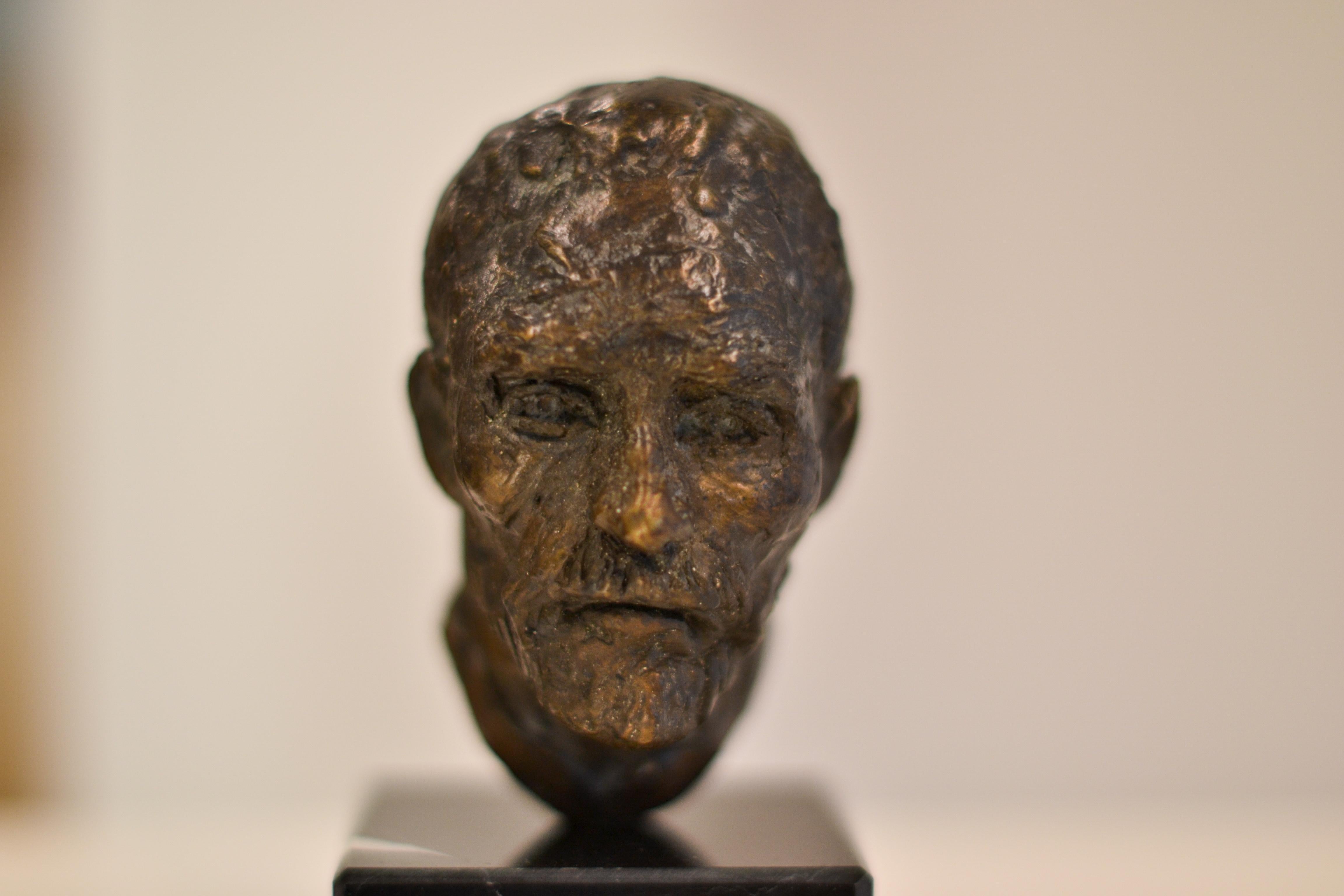 Vincent III - Sculpture by Dutch Artist Romee Kanis Inspired by Vincent Van Gogh For Sale 1