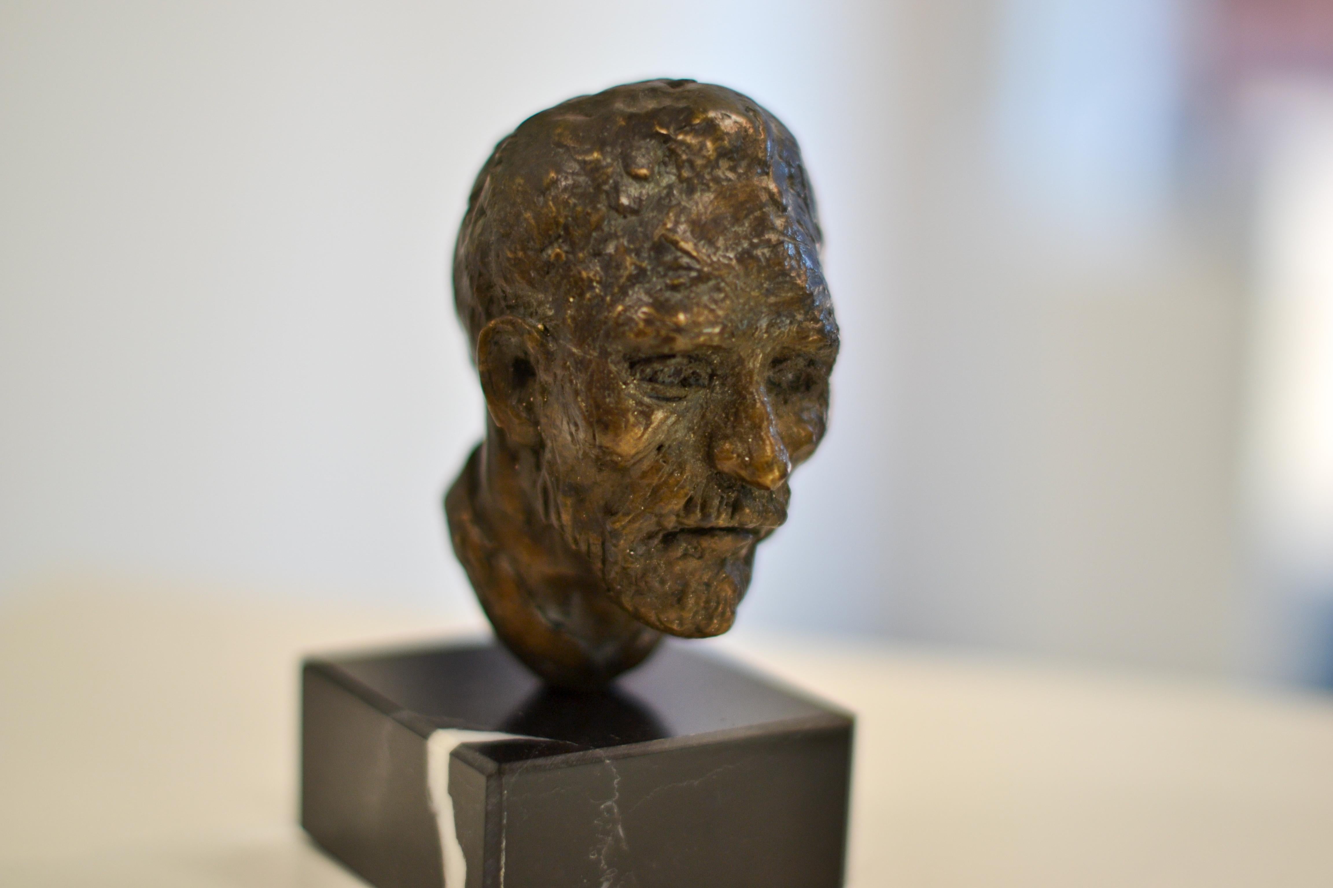 Vincent III - Sculpture by Dutch Artist Romee Kanis Inspired by Vincent Van Gogh For Sale 7