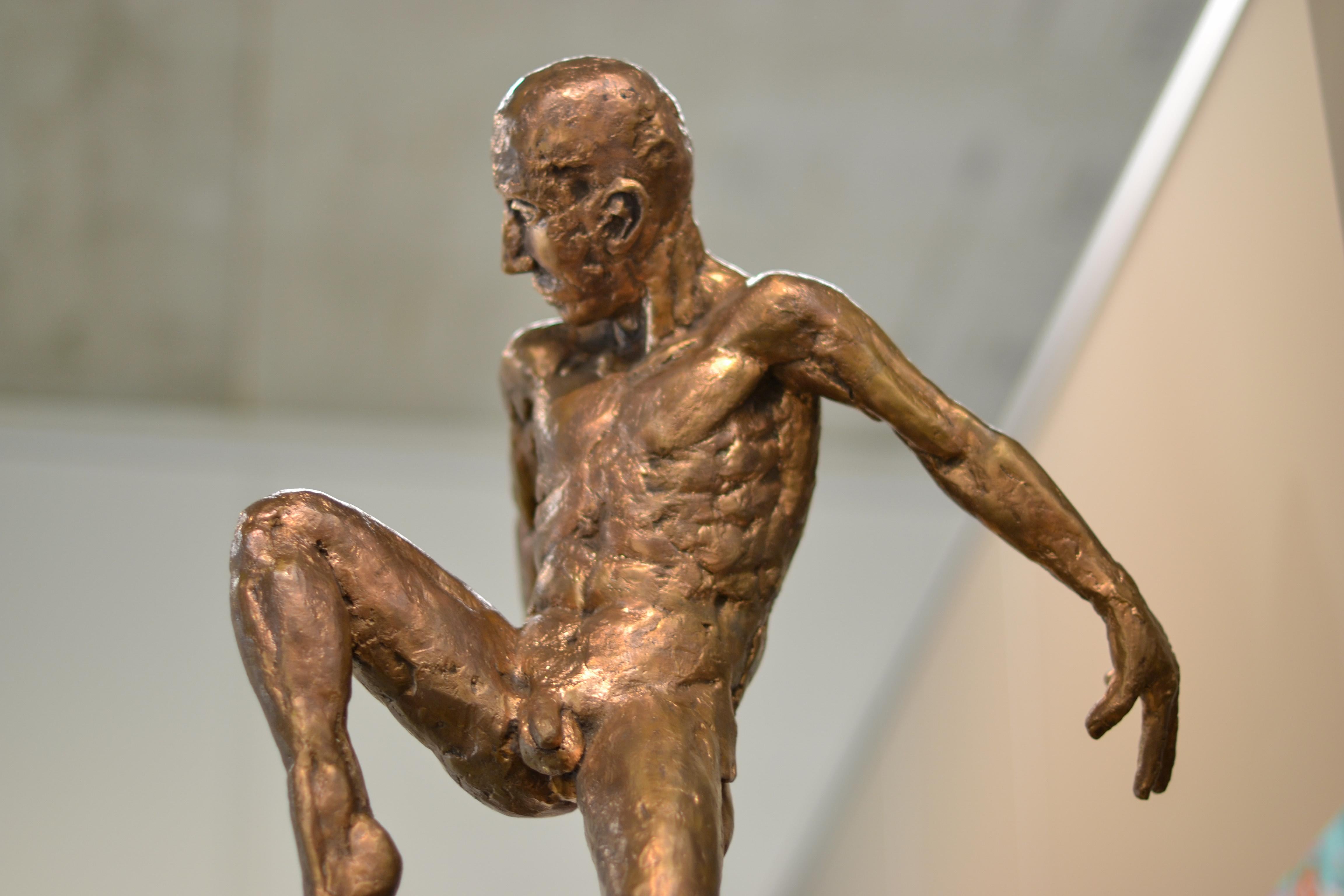 Dancer no. 5 - Martijn Soontiens, 21st Century Contemporary Sculpture of a Man For Sale 8