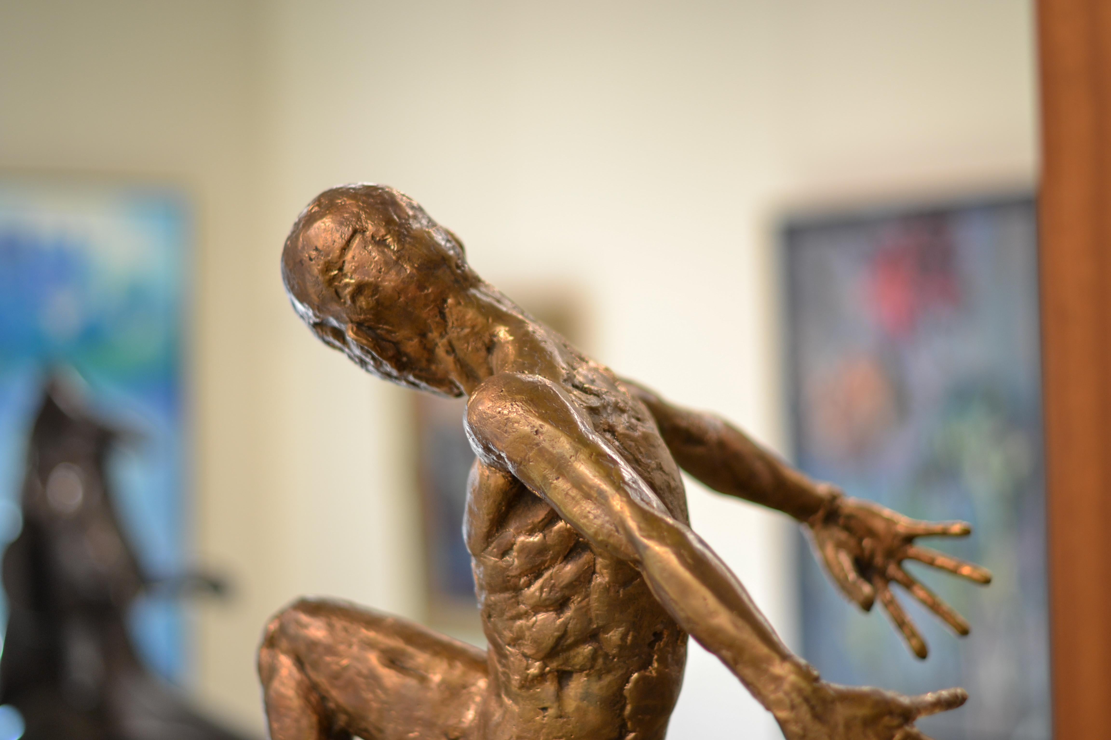 Dancer no. 5 - Martijn Soontiens, zeitgenössische Skulptur eines Mannes aus dem 21. Jahrhundert im Angebot 12