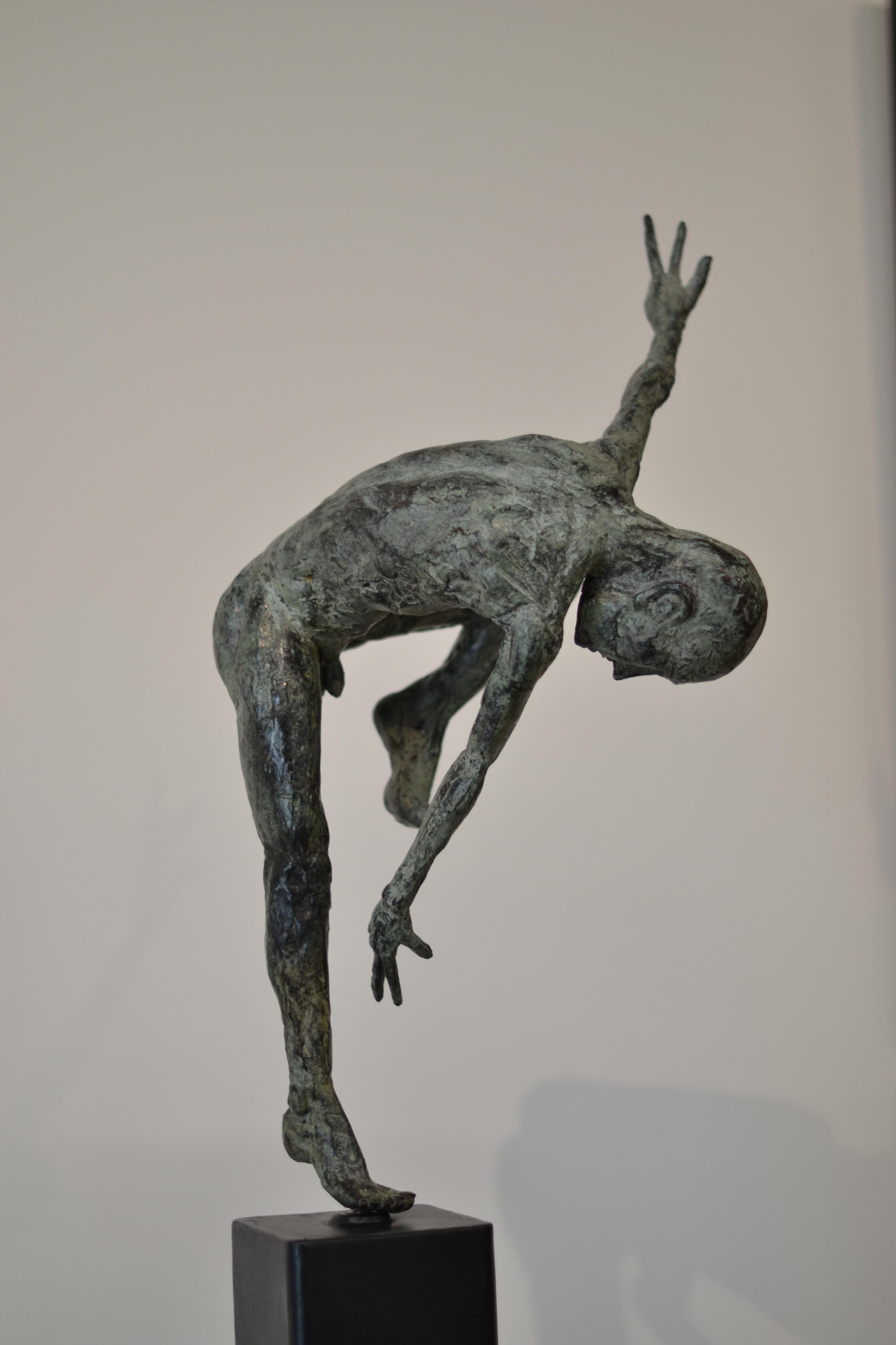 Dance Dancer Satier - Martijn Soontiens, zeitgenössische Skulptur des 21. Jahrhunderts im Angebot 5