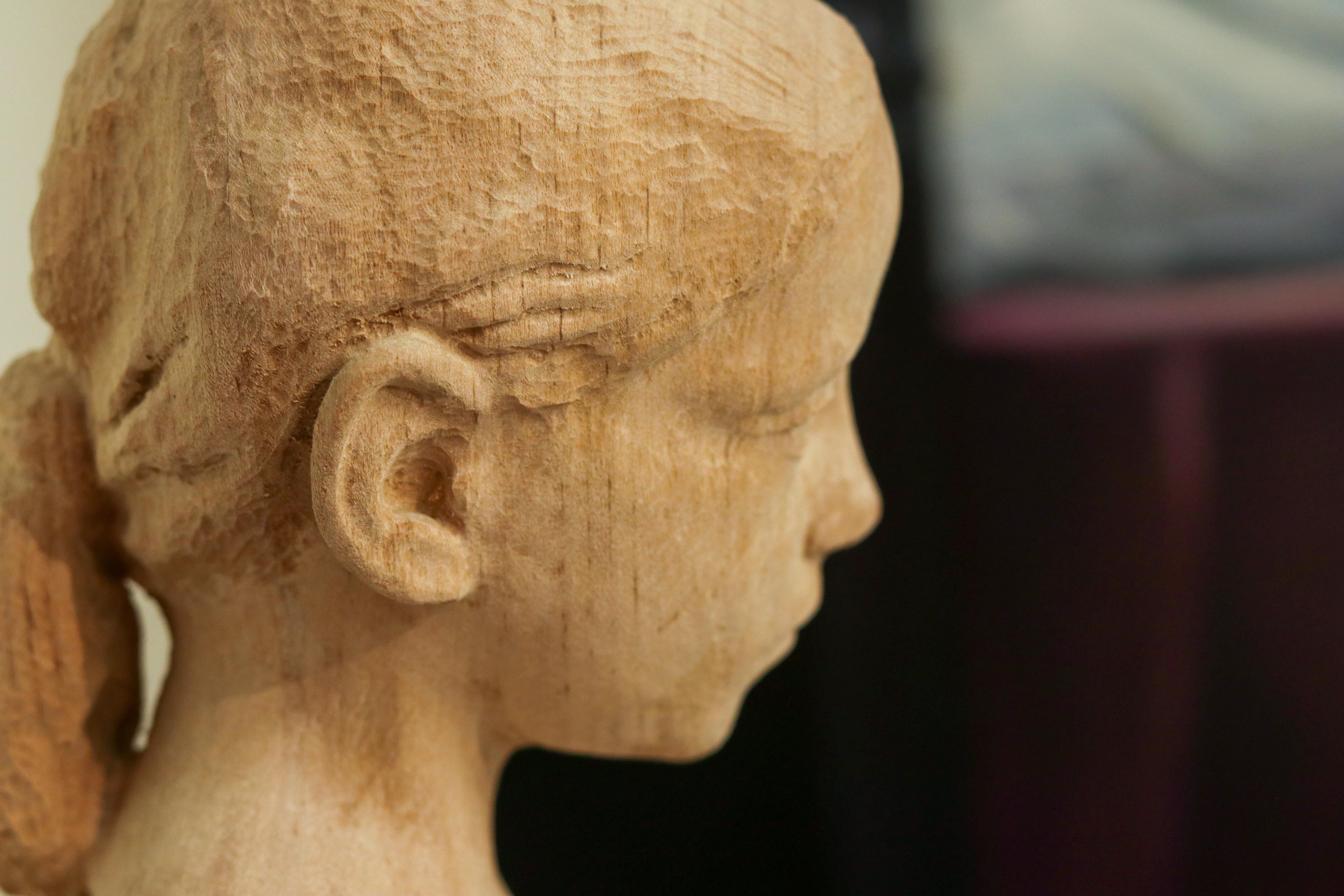 Walking Girl, 21st Century Contemporary Wooden Sculpture by Pedro Quesada Sierra 4