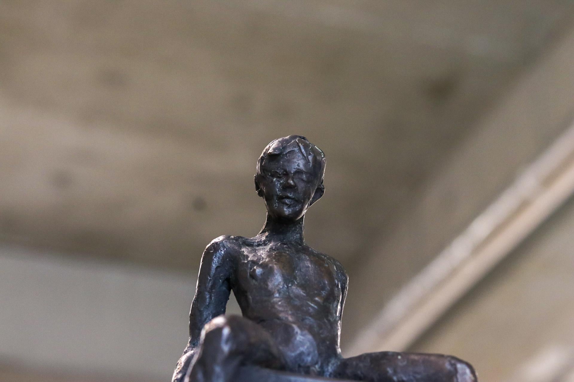 Hans - 21st Century Contemporary Bronze Sculpture of a Nude Boy Sitting 1