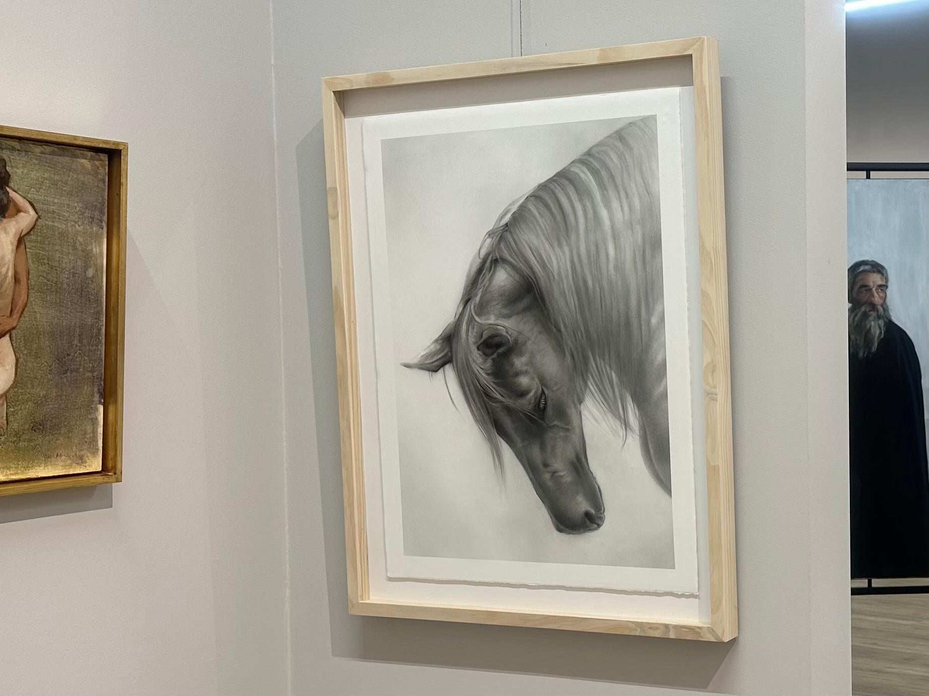 Rosanna Gaddoni
Inchino
65 x 50 cm (gerahmt im Holzrahmen mit Museumsglas)
Maße mit mitgeliefertem Rahmen: 80 x 60 cm

Die italienische Künstlerin Rosanna Gaddoni lässt sich von der Schönheit der Menschen und der Natur inspirieren. Mit ihrem weichen