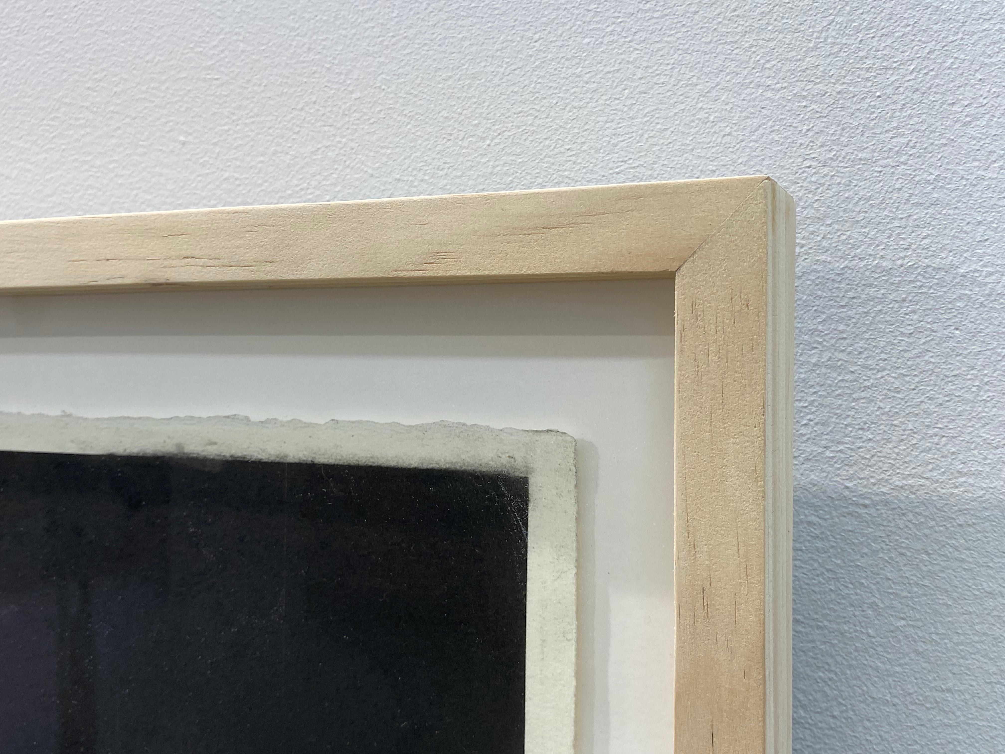 Solstizio d'Inverno - Dessin au fusain contemporain du 21e siècle d'une jeune fille en vente 7