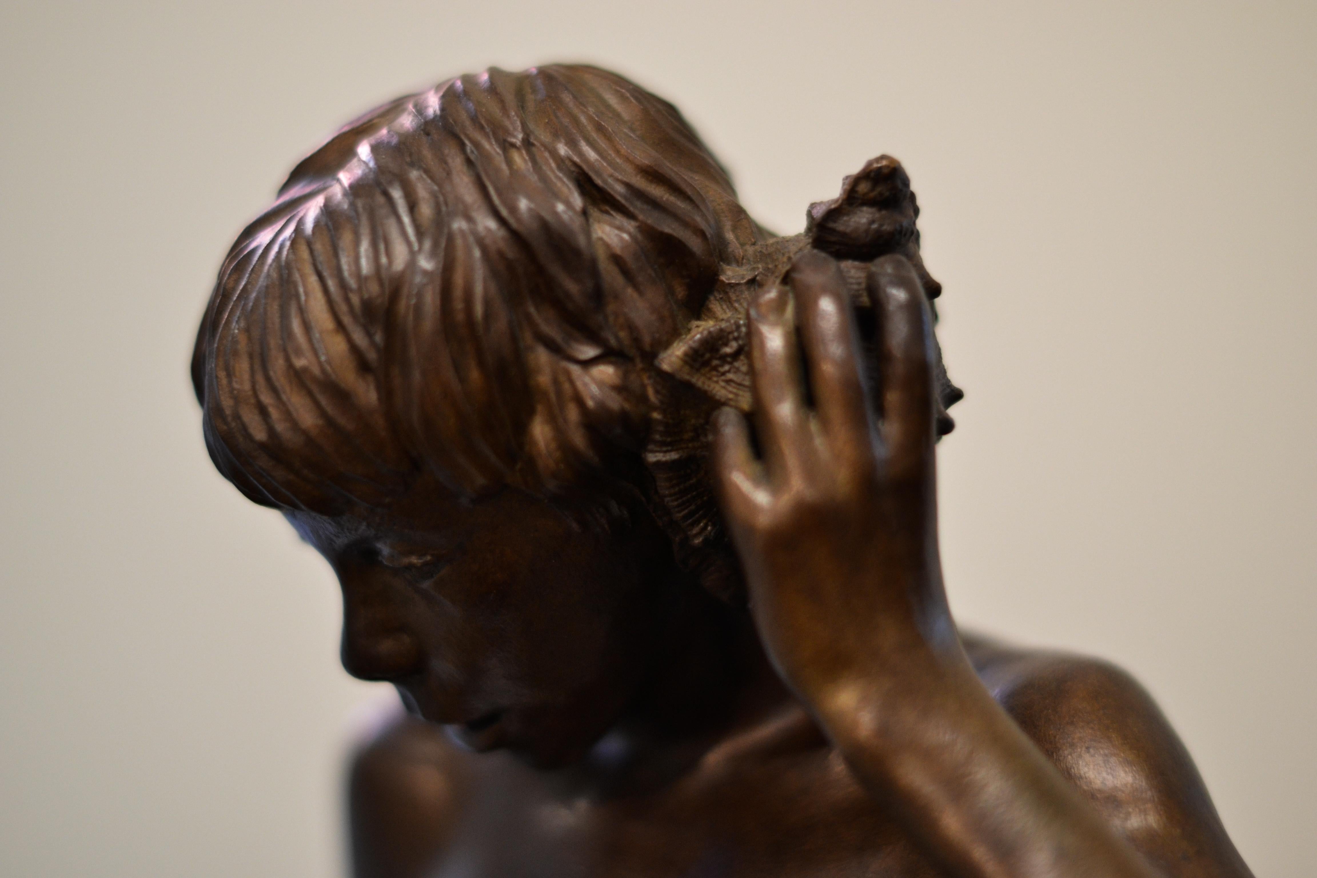 Aestus- 21st Century Bronze Sculpture of a Young Nude Boy with a Shell - Gold Nude Sculpture by Wim van der Kant