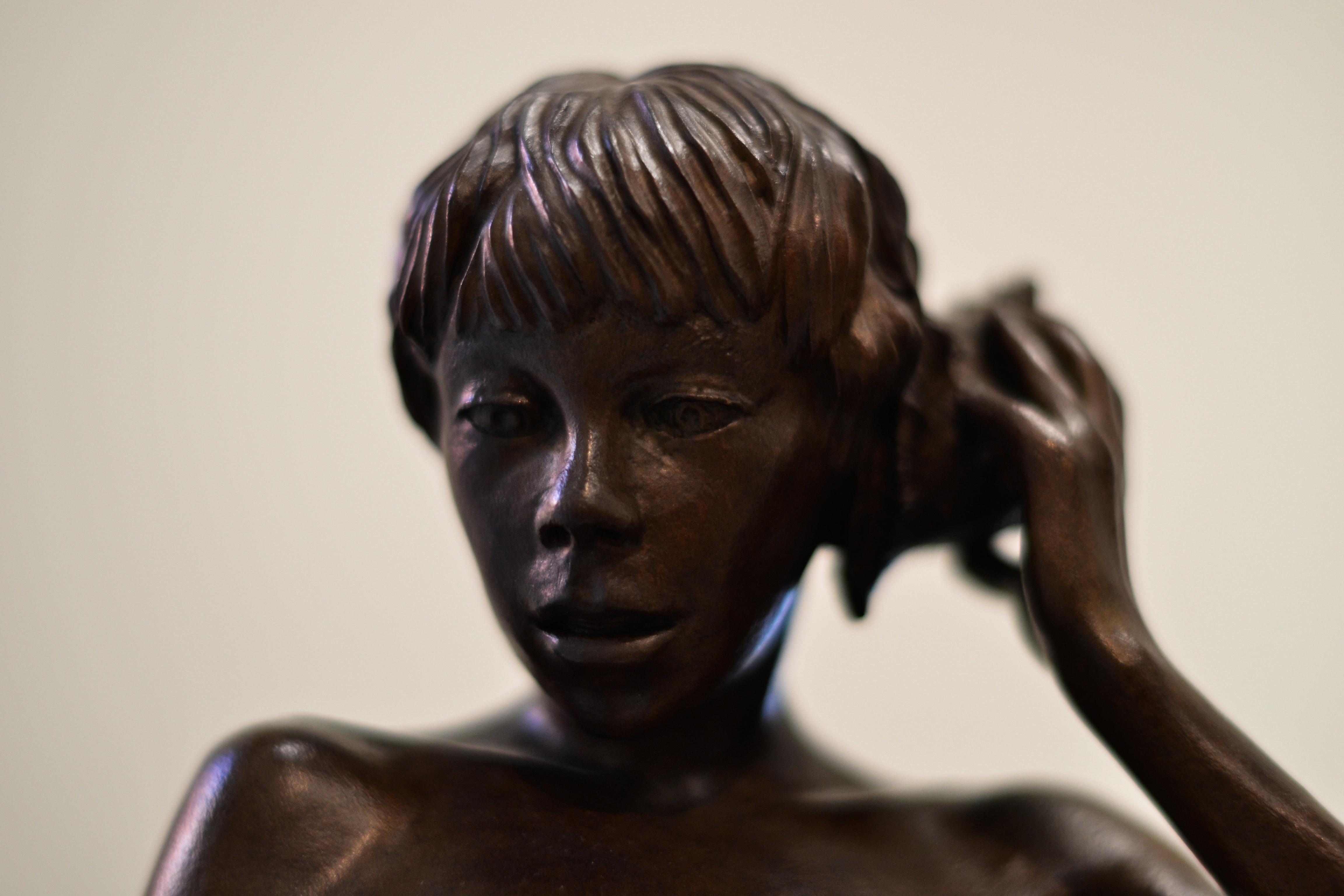 
Wim van der Kant's sculptures are in bronze. Wim van der Kant does everything in the process itself. As a result, only a few sculptures of the artist are available for sale. 
 
What struck us first during our acquaintance with the artist is the