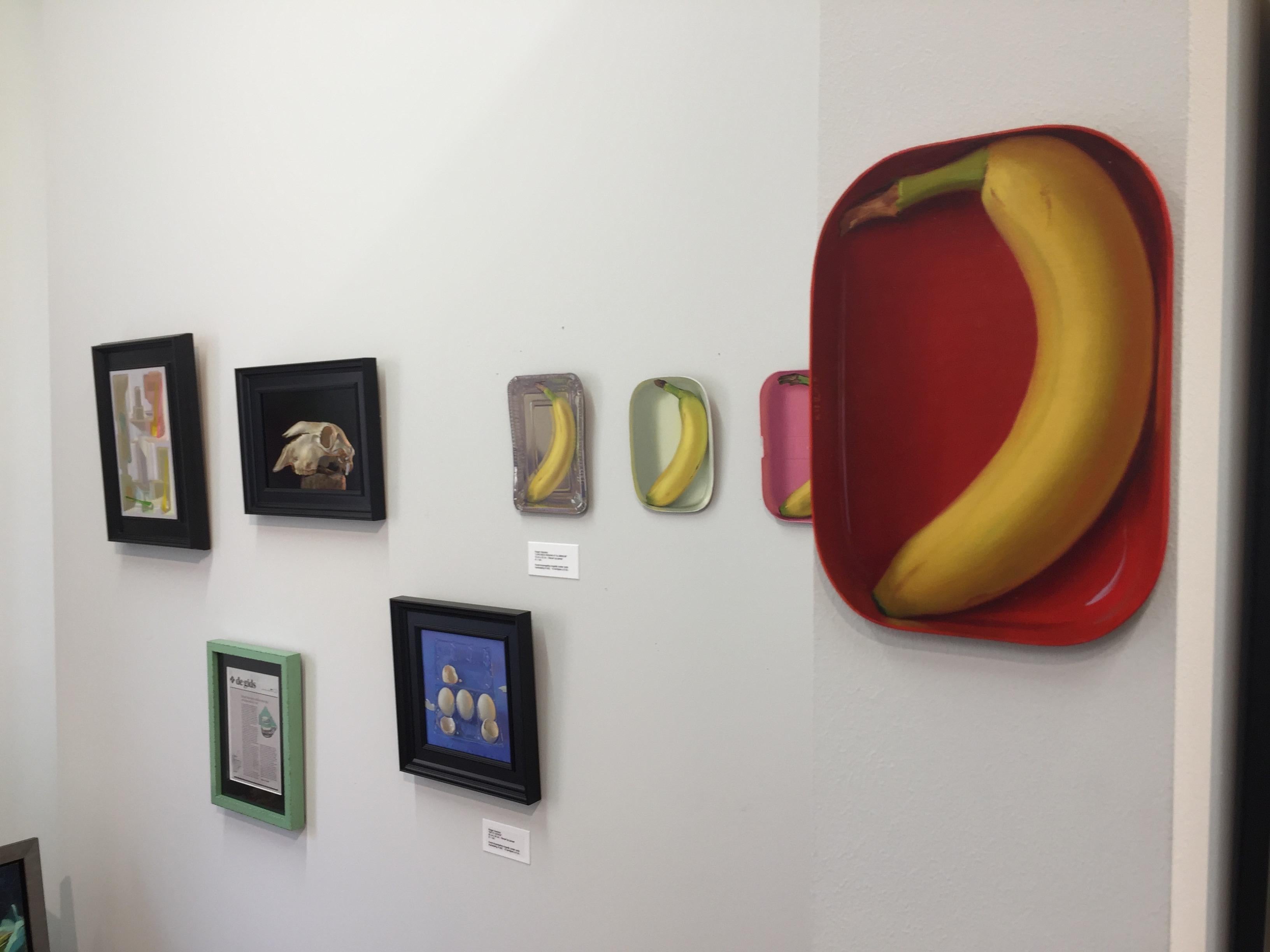 Banana in a lunchbox- 21st Century Contemporary Dutch Still-life Painting 1