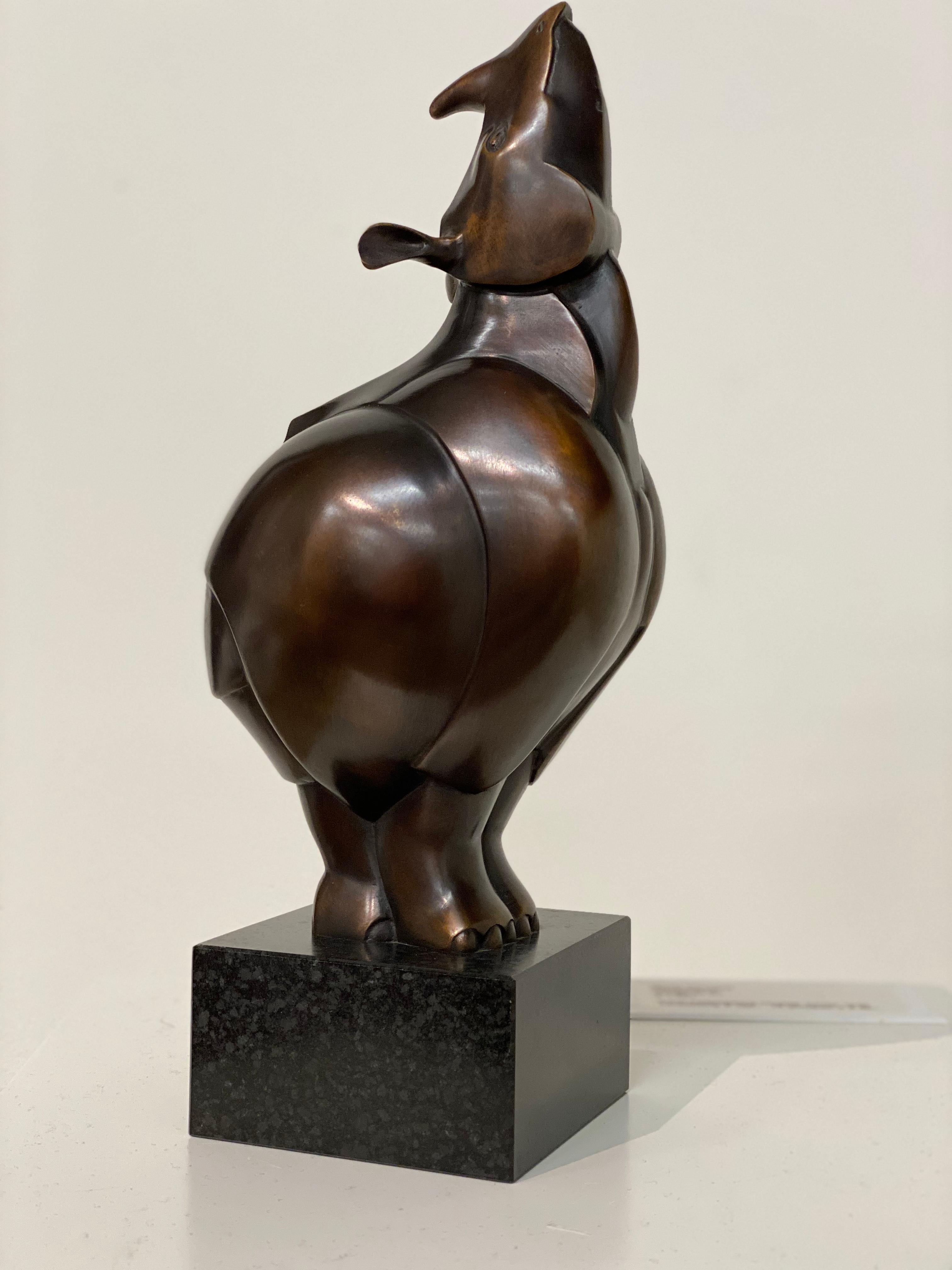 Dora- Escultura holandesa de bronce del siglo XXI de un rinoceronte - Sculpture de Frans van Straaten