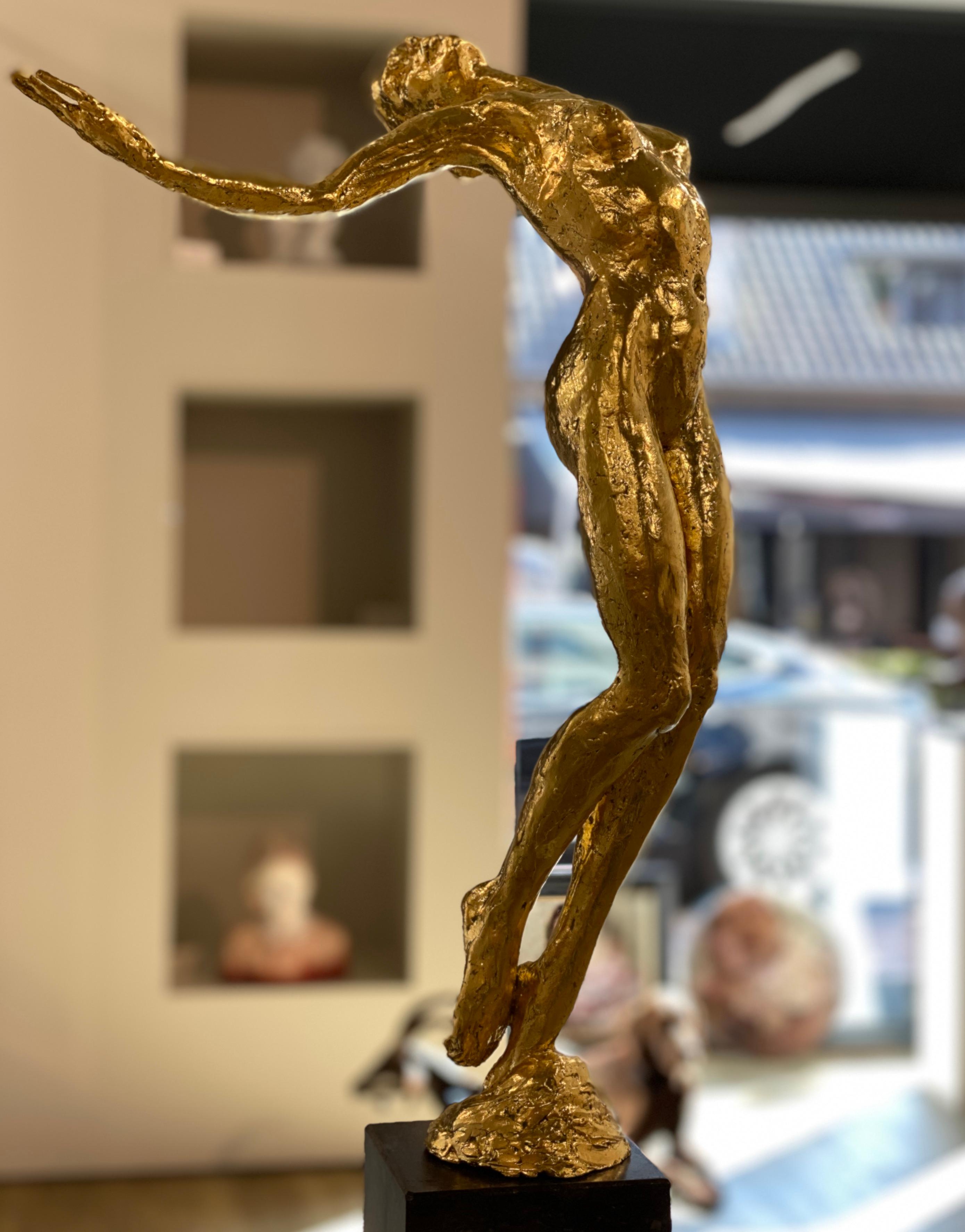 Living Daylight Gold- 21st Century Sculpture of a nude woman  1